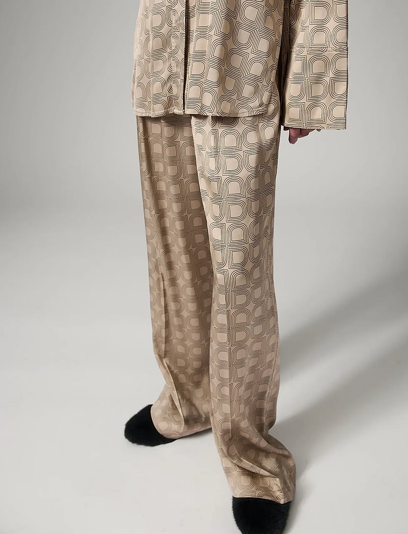 Day Birger et Mikkelsen - Phoebe - Fluid Viscose - laia säärega püksid - humus - 5