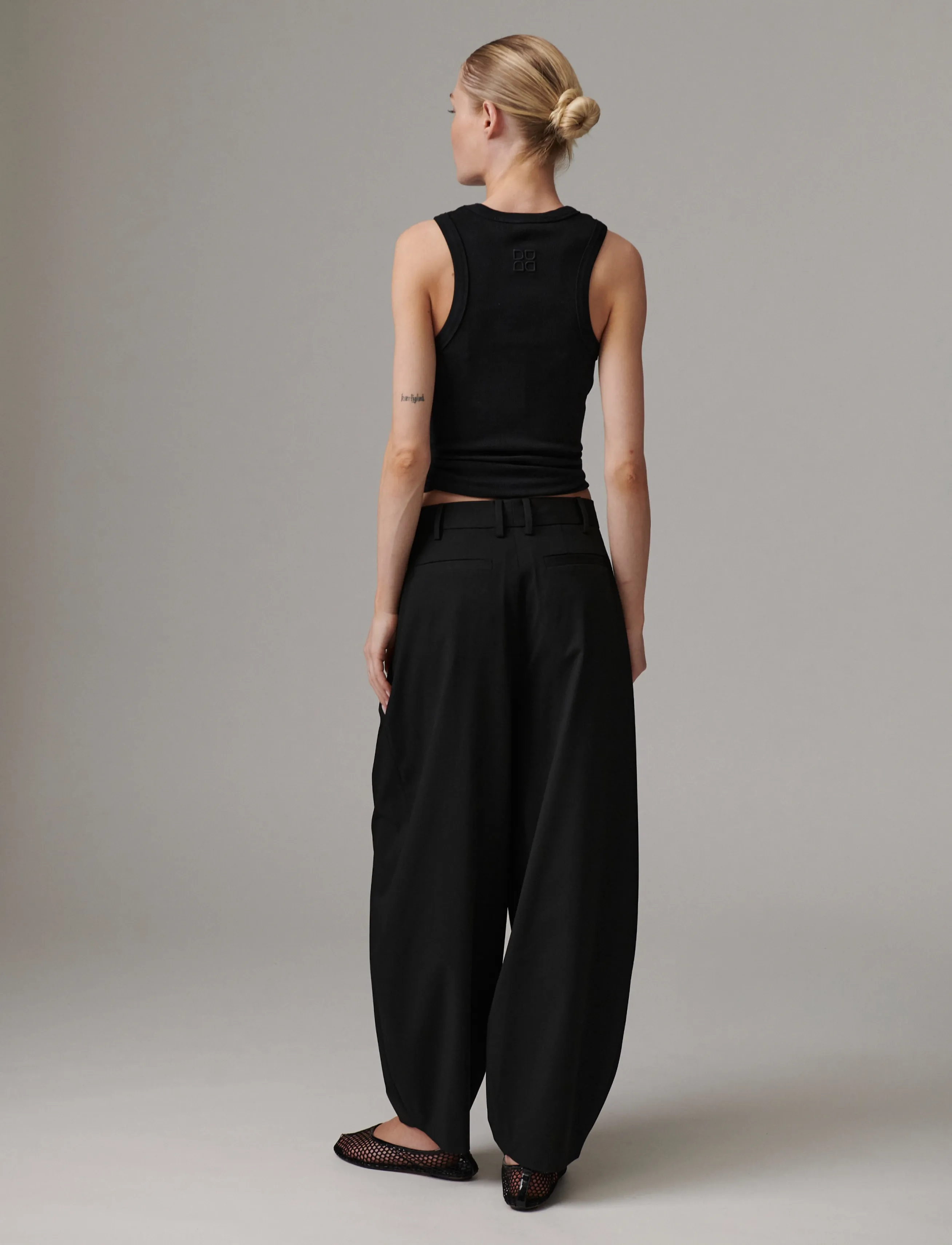 Day Birger et Mikkelsen - Enora - Classic Gab - barrel trousers - black - 4