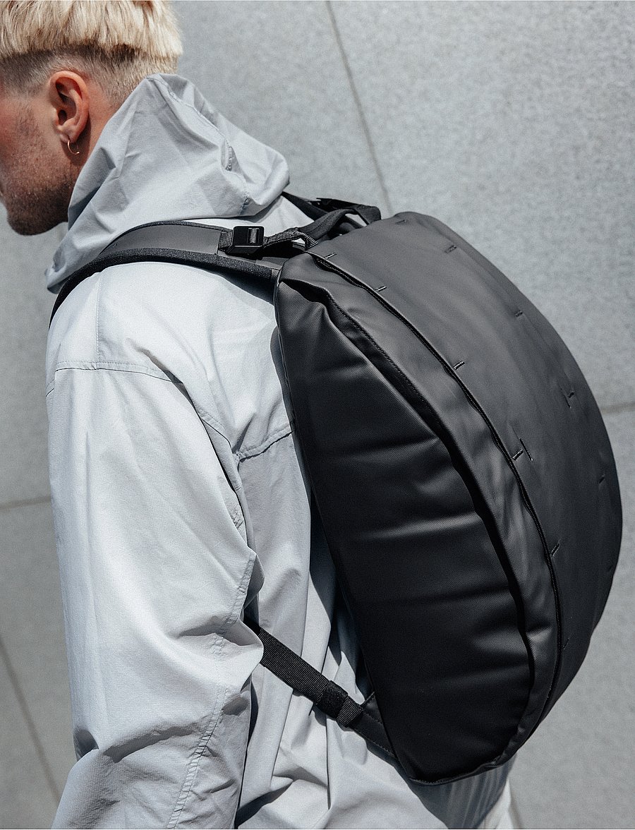 Db Journey - Hugger Base Backpack 15L - sportrucksäcke - black out - 0