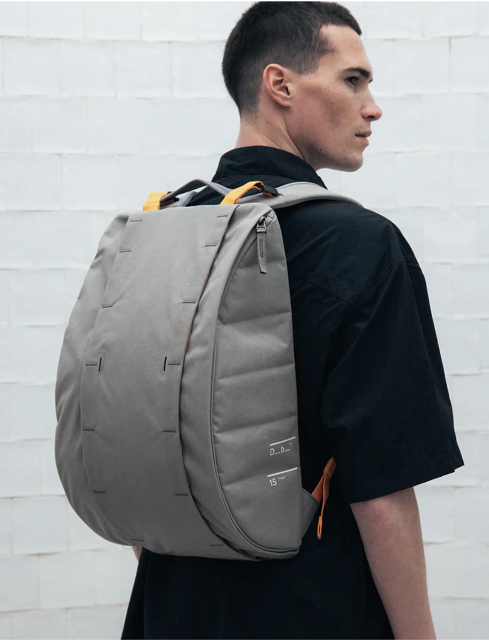 Db Journey - Hugger Base Backpack 15L - sporttaschen - sand grey - 0