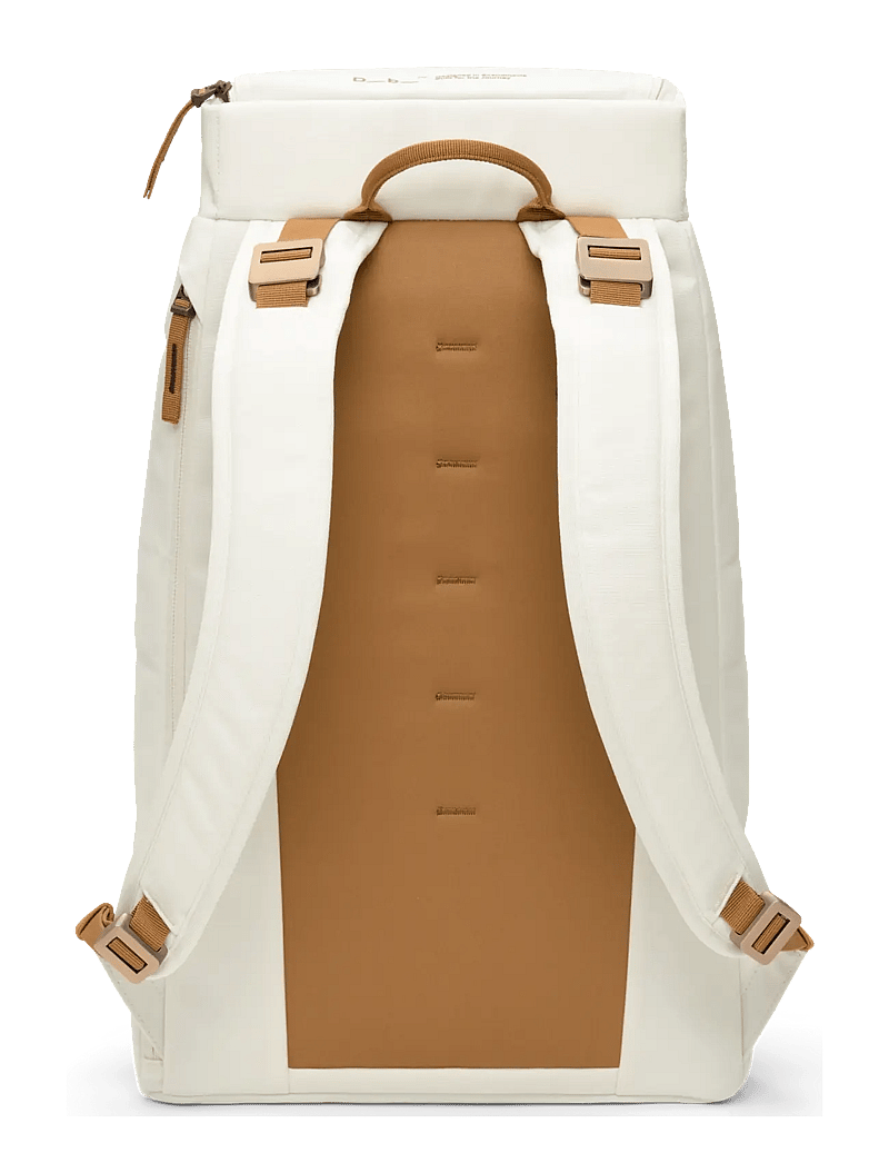 Db Journey - Hugger Backpack 20L - sportstasker - oatmilk - 2