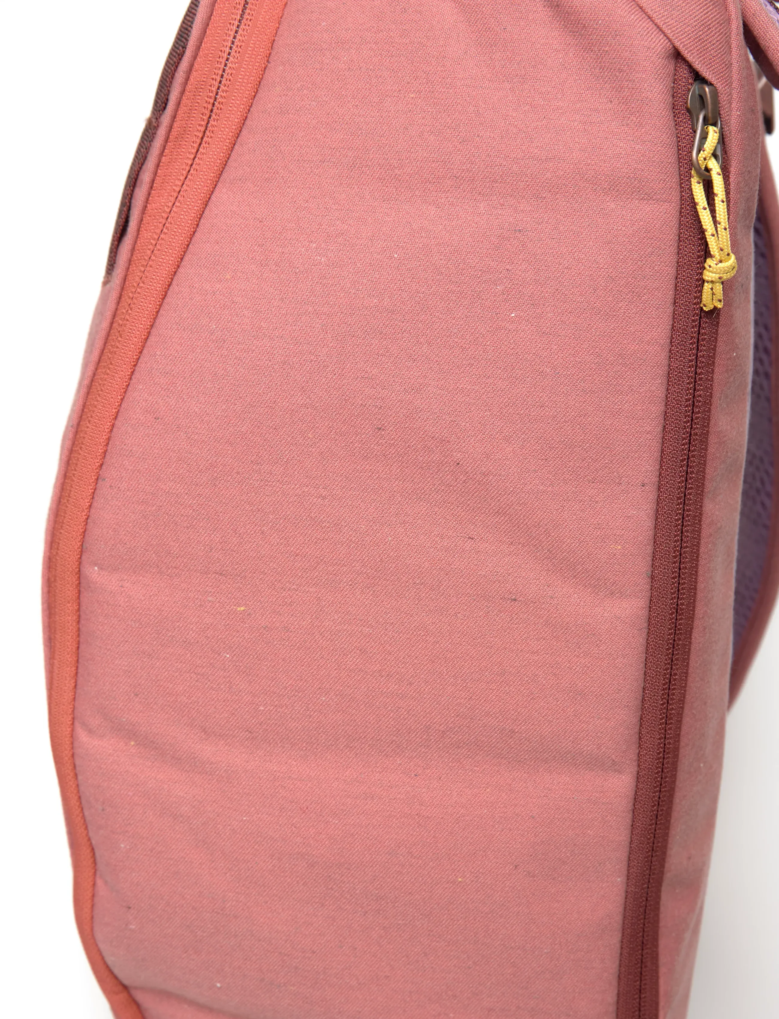 Db Journey - Hugger Backpack 25L - sport backpacks - sienna red - 4