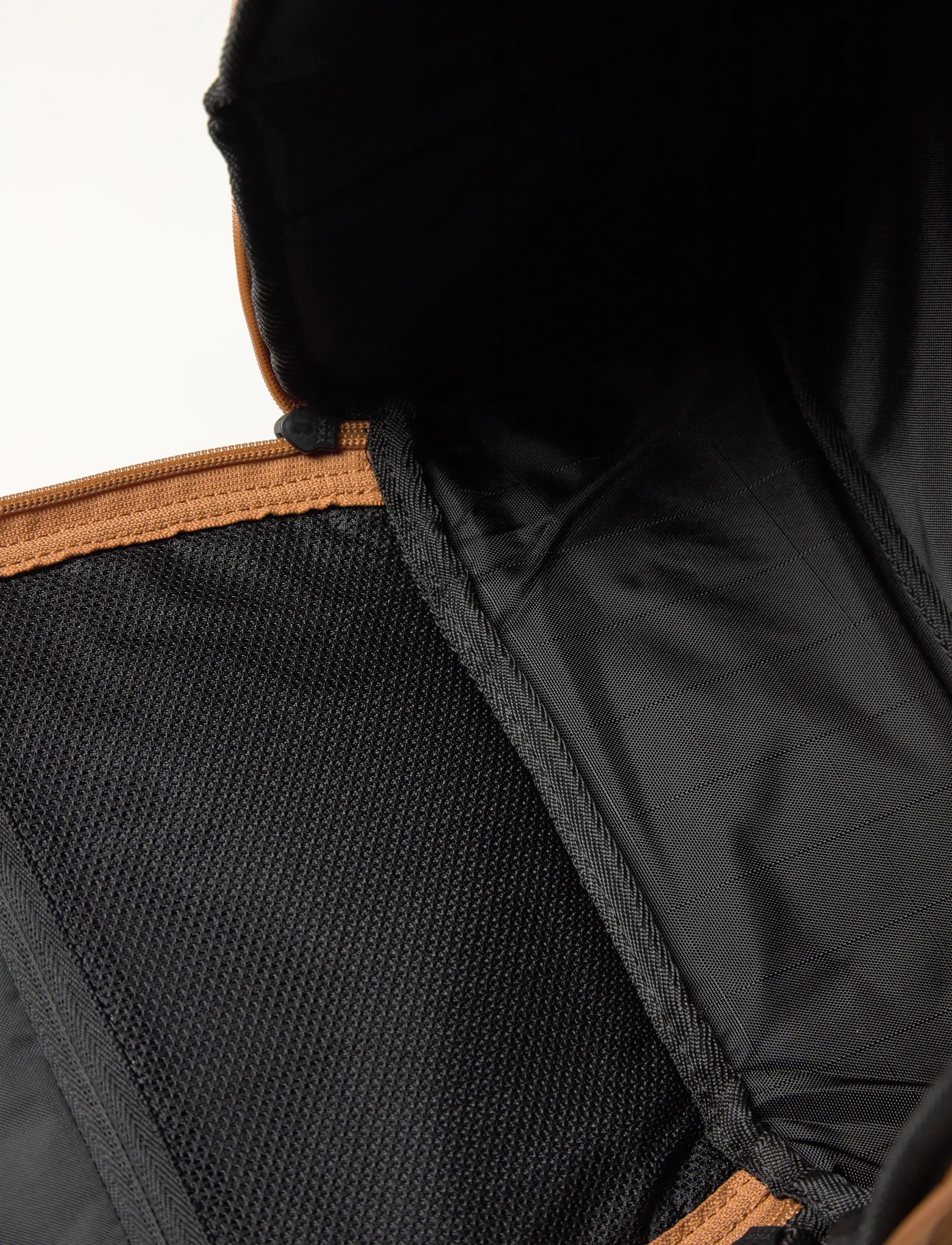 Db Journey - Hugger Backpack 25L Acorn Brown - sportryggsäckar - acorn brown - 4