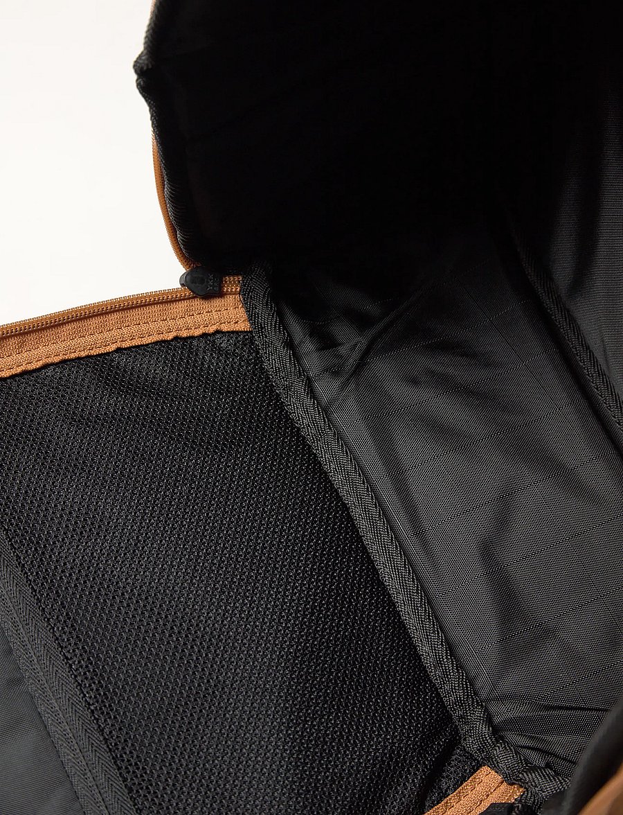 Db Journey - Hugger Backpack 25L Acorn Brown - sportryggsäckar - acorn brown - 4