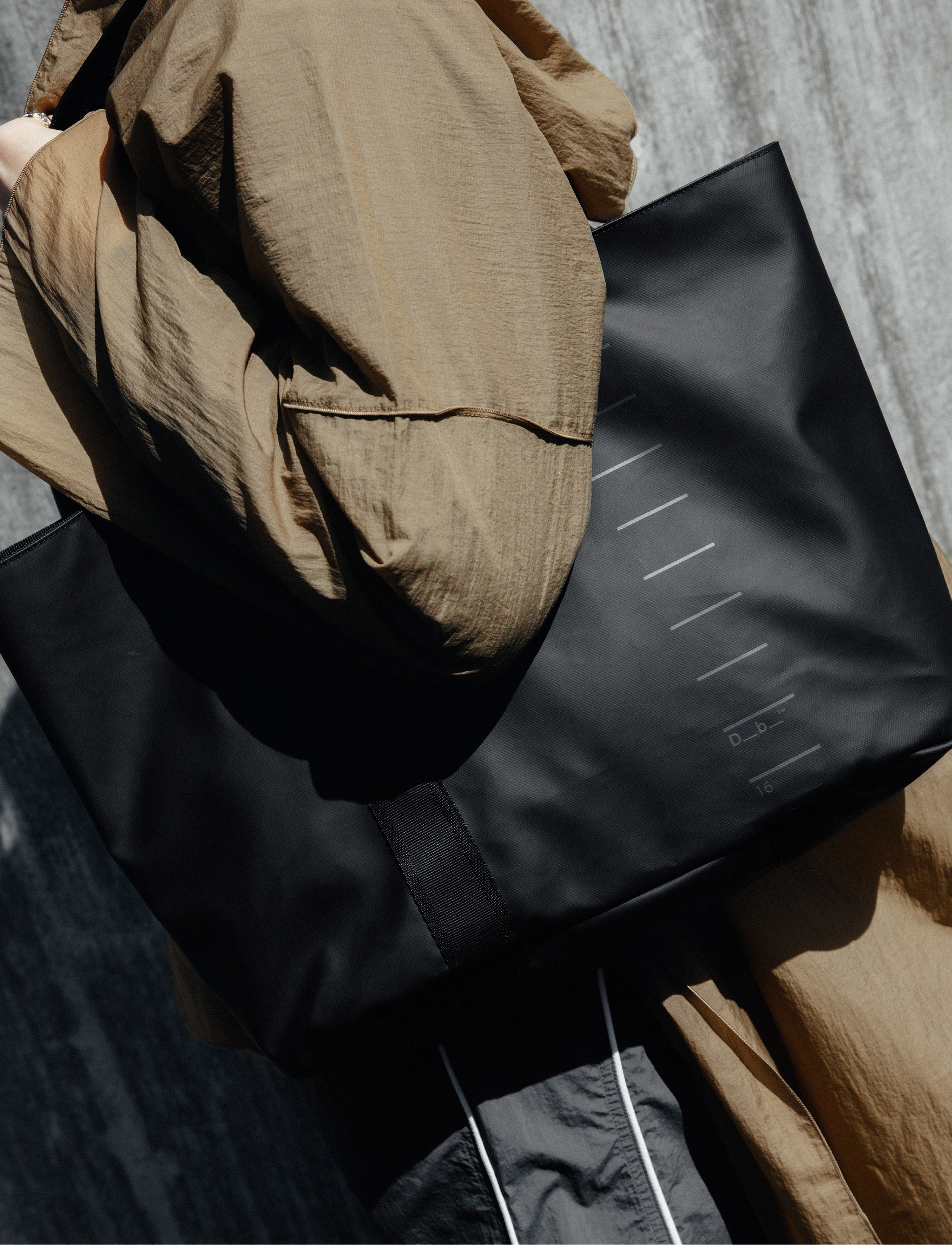 Db Journey Essential Tote 16L, Mænd, Tote Bag, Sort, Str: ONE SIZE