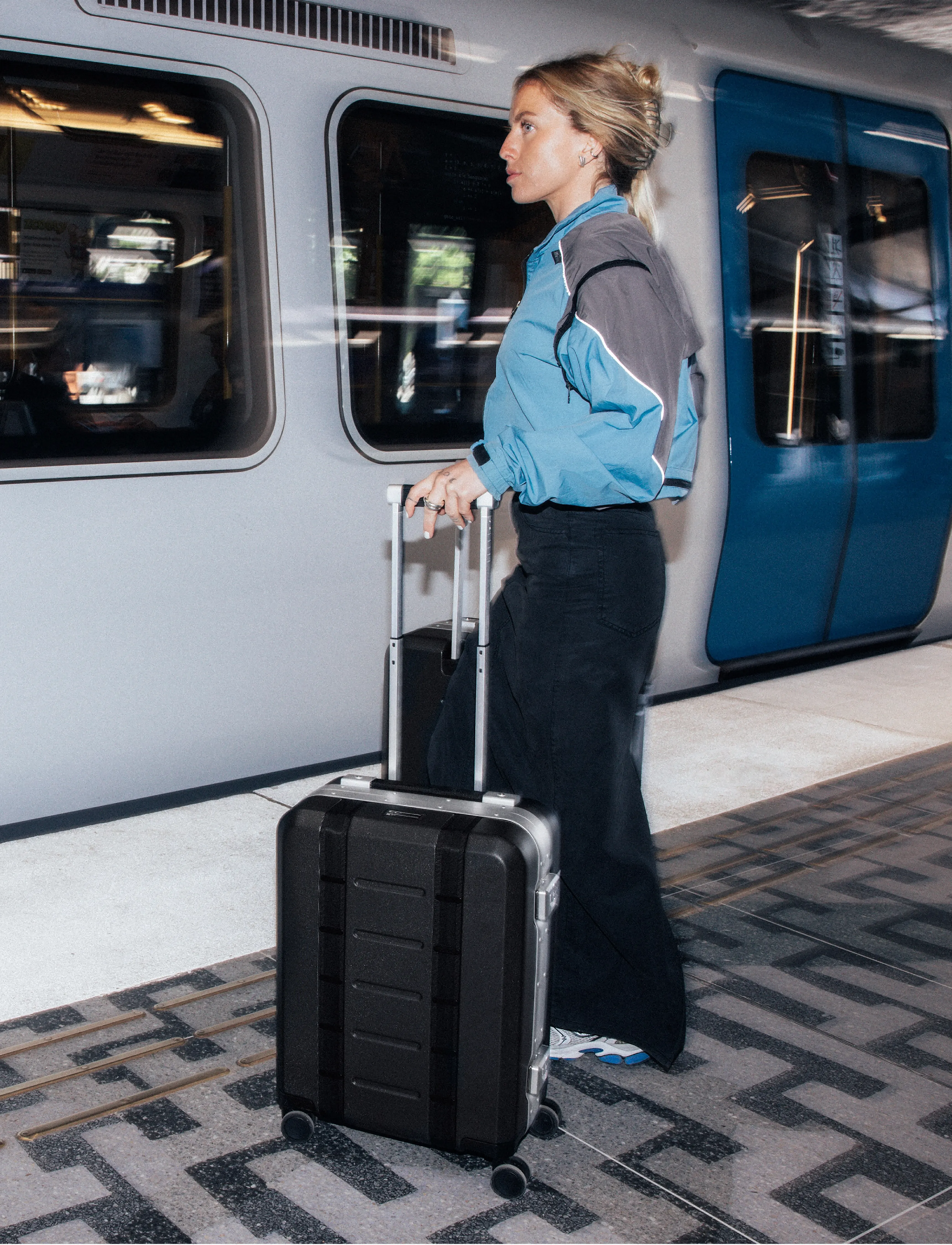 Db Journey - Ramverk Pro Carry-on - resväskor - black out - 0