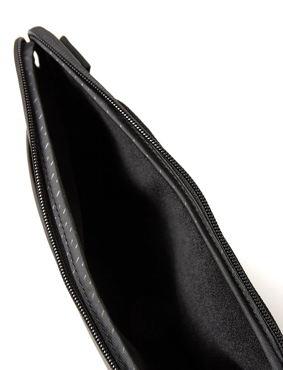 Db Journey - Ramverk Laptop sleeve 14" - alltags-style - black out - 5