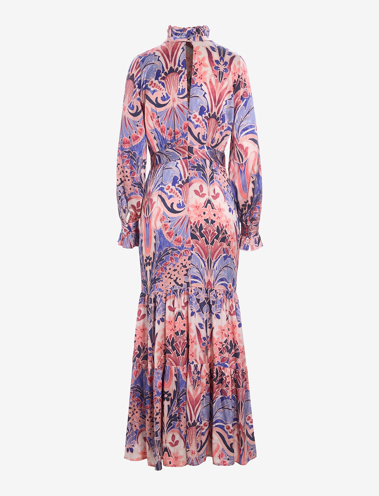 Dea Kudibal - CELESTINA - palazzo sapphire - 2