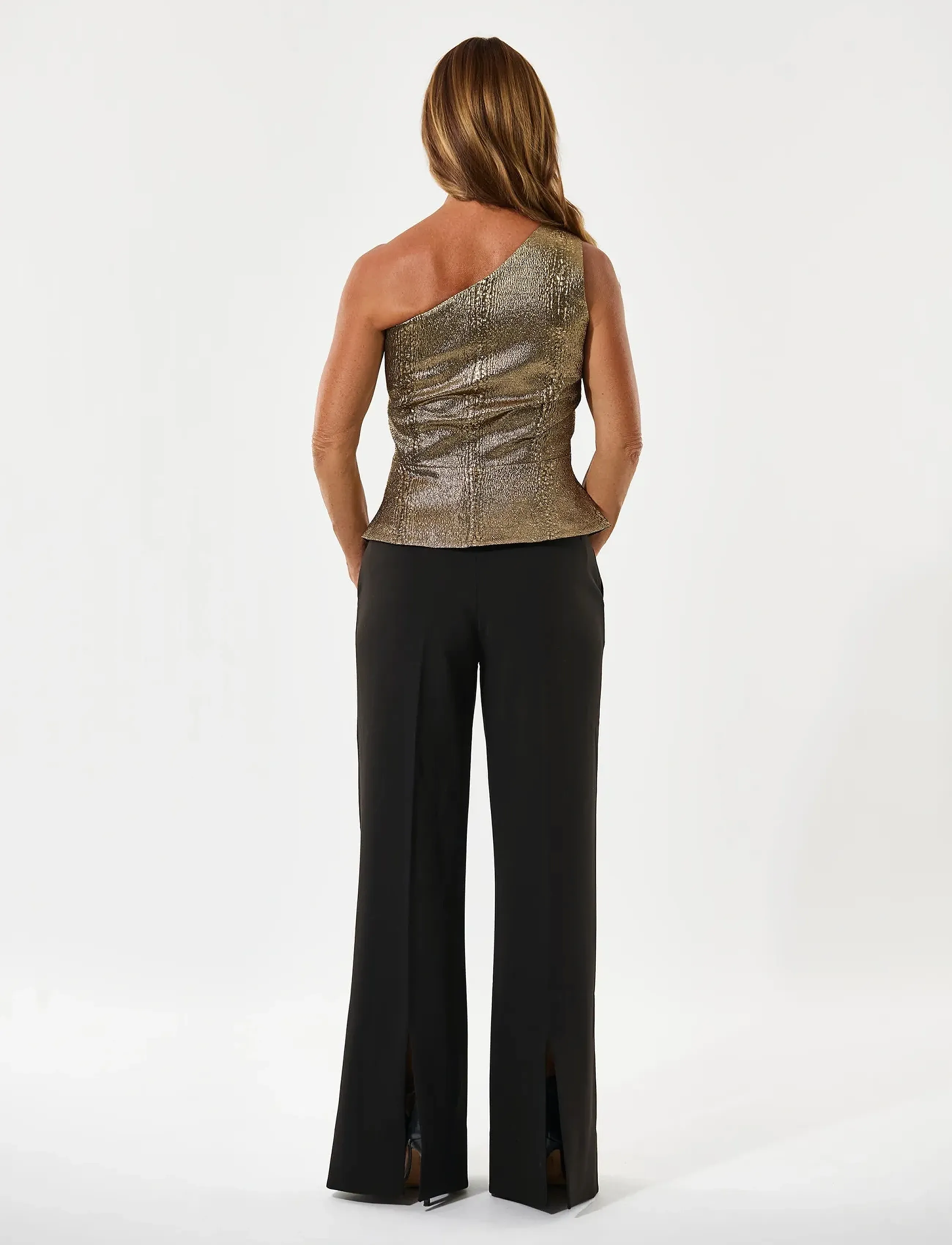 Dea Kudibal - BARIDEA - peopluusid - black gold - 4