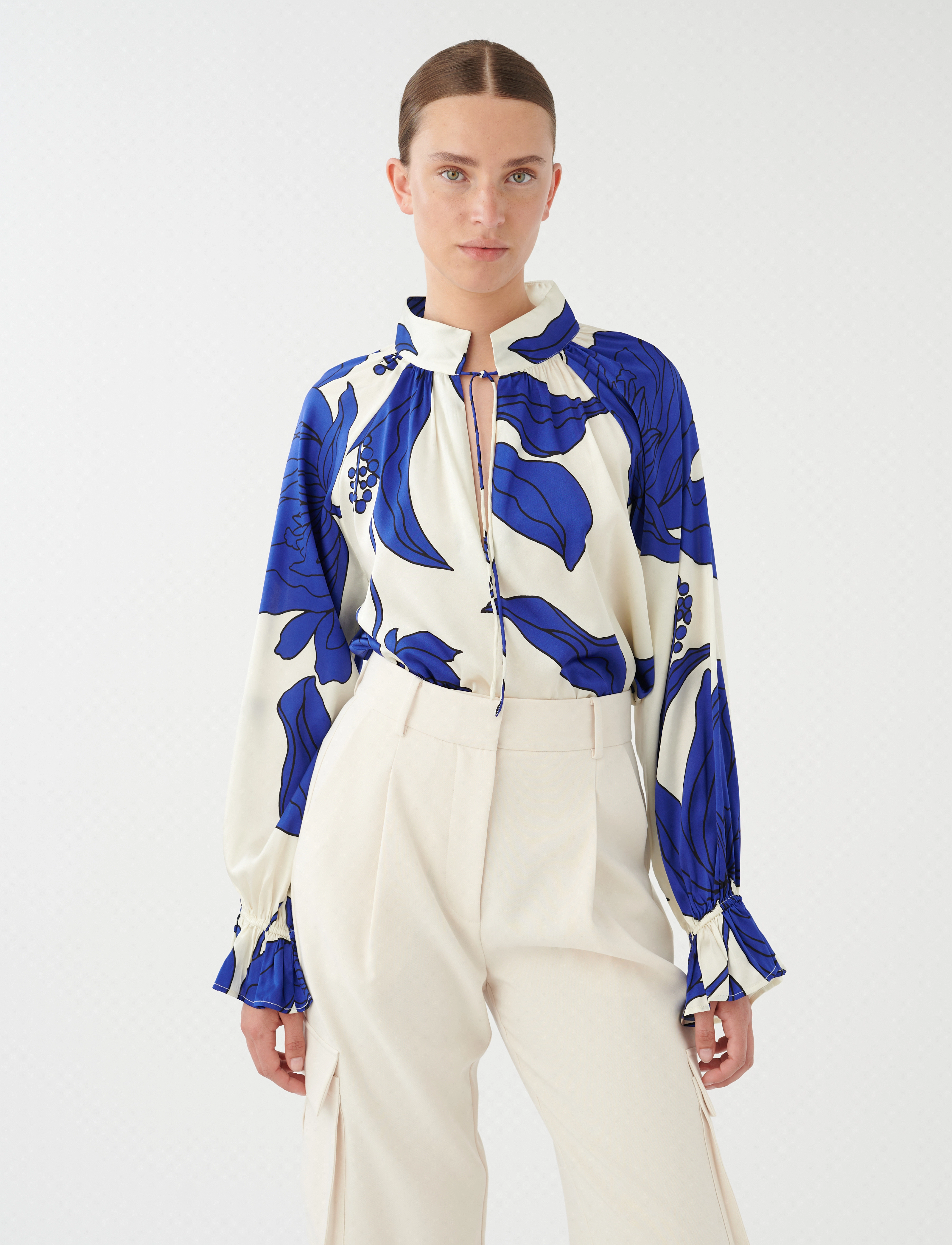 Dea Kudibal - CASSISADEA - datura cobalt - 2