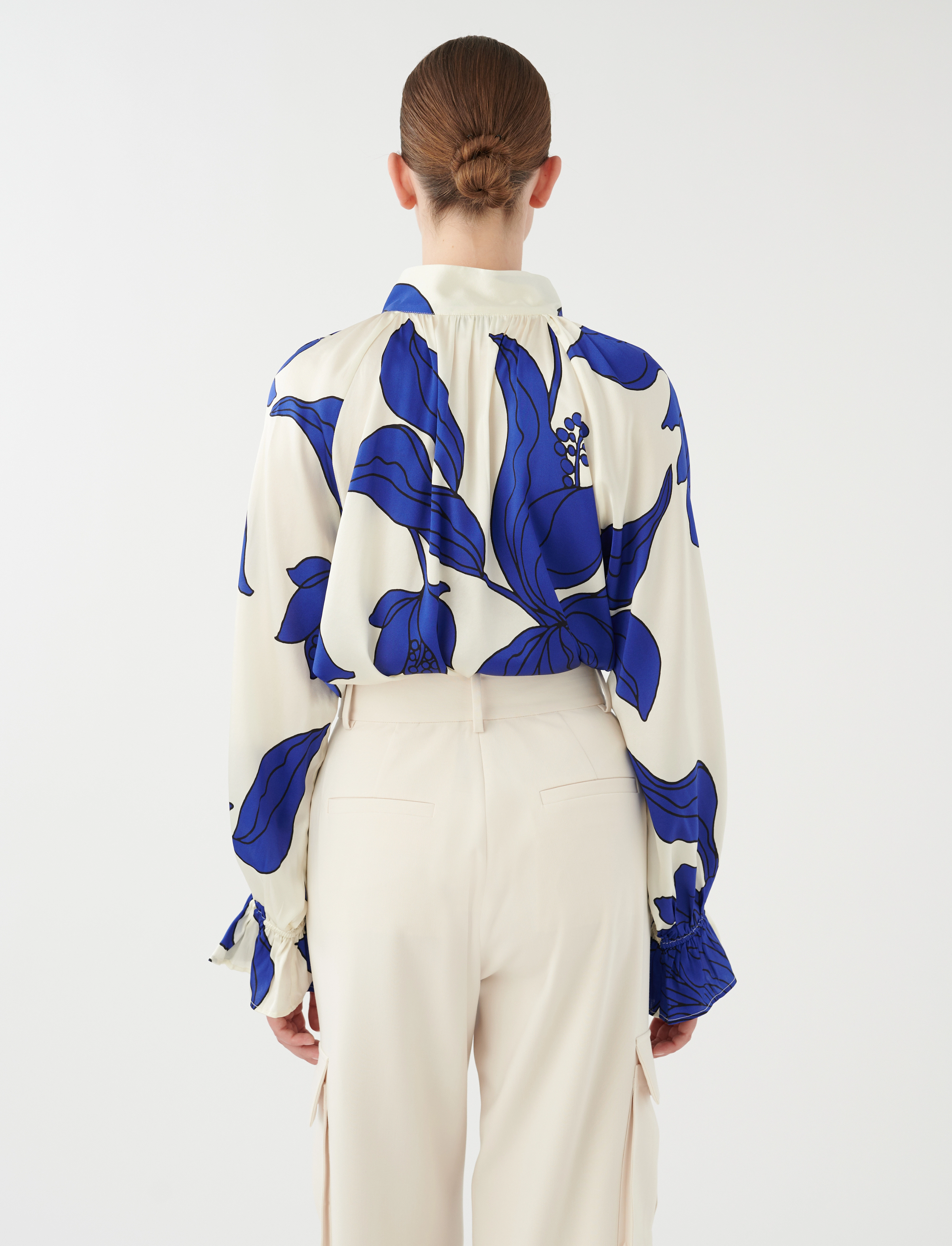 Dea Kudibal - CASSISADEA - datura cobalt - 3