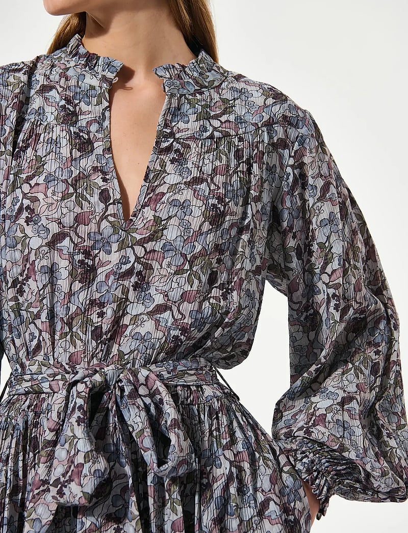 Dea Kudibal - RAYANASDEA EV - maxikjoler - suntory - 5