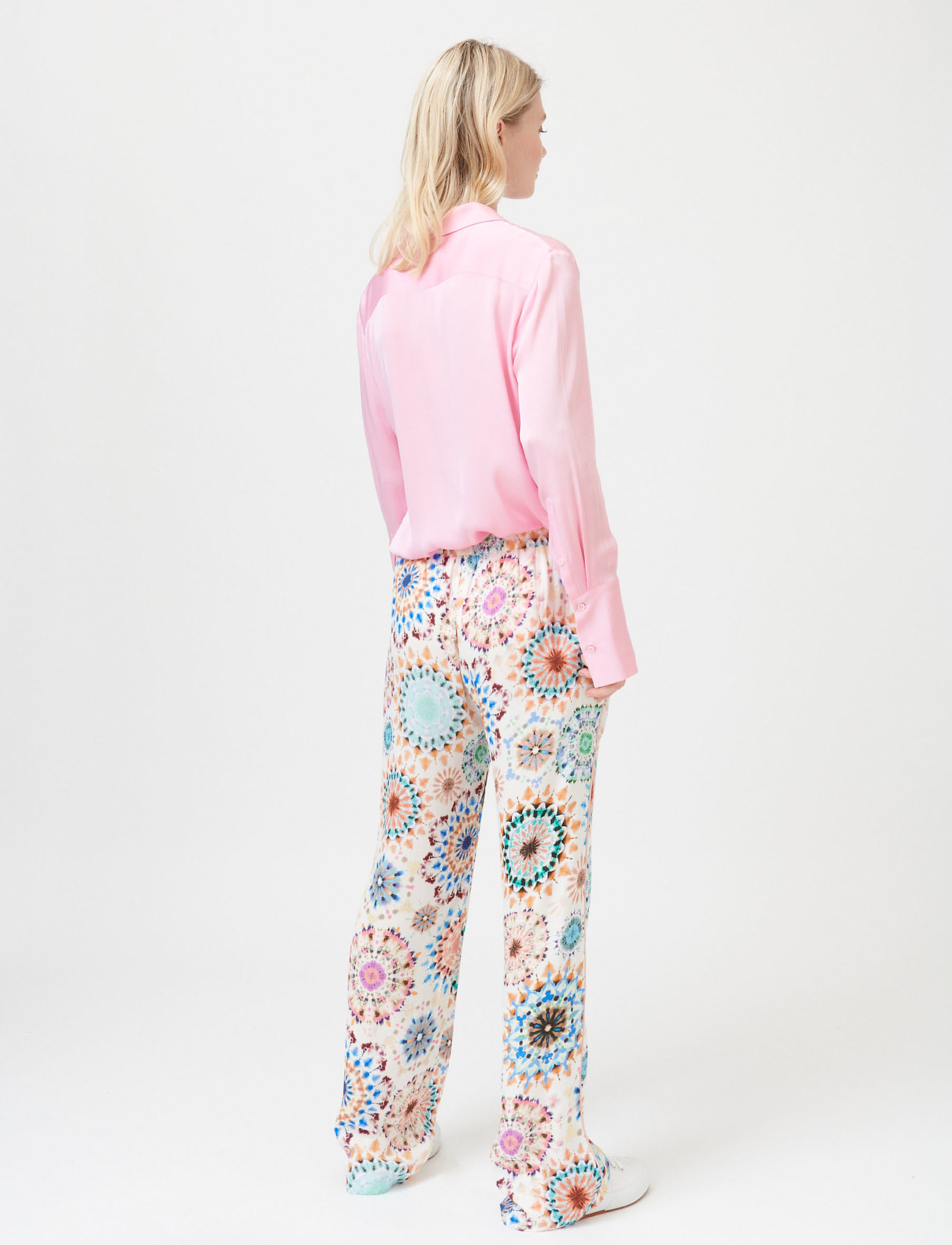 Dea Kudibal - CHELSEA - candyfloss - 3