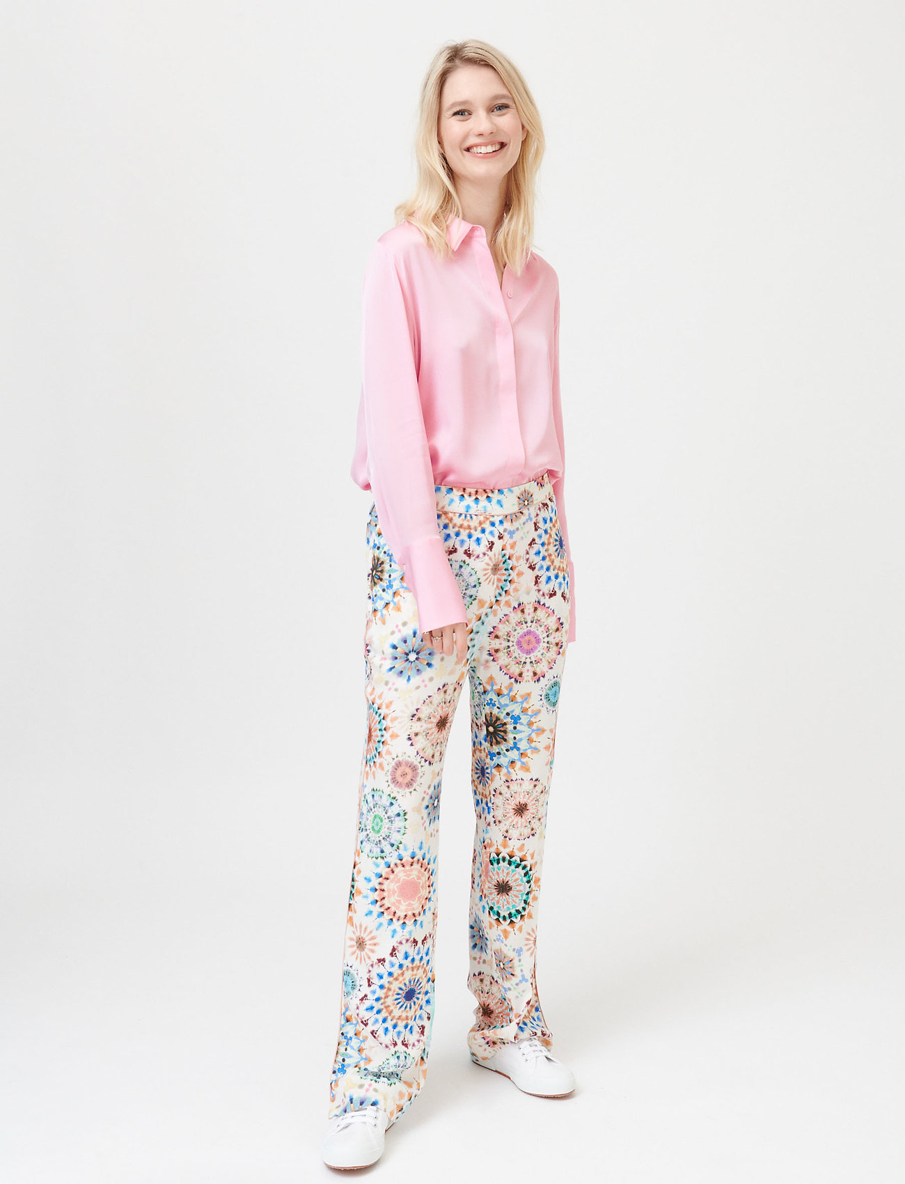 Dea Kudibal - CHELSEA - candyfloss - 5