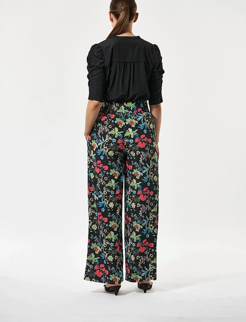 Dea Kudibal - MARGODEA - vida byxor - fleurette space - 3