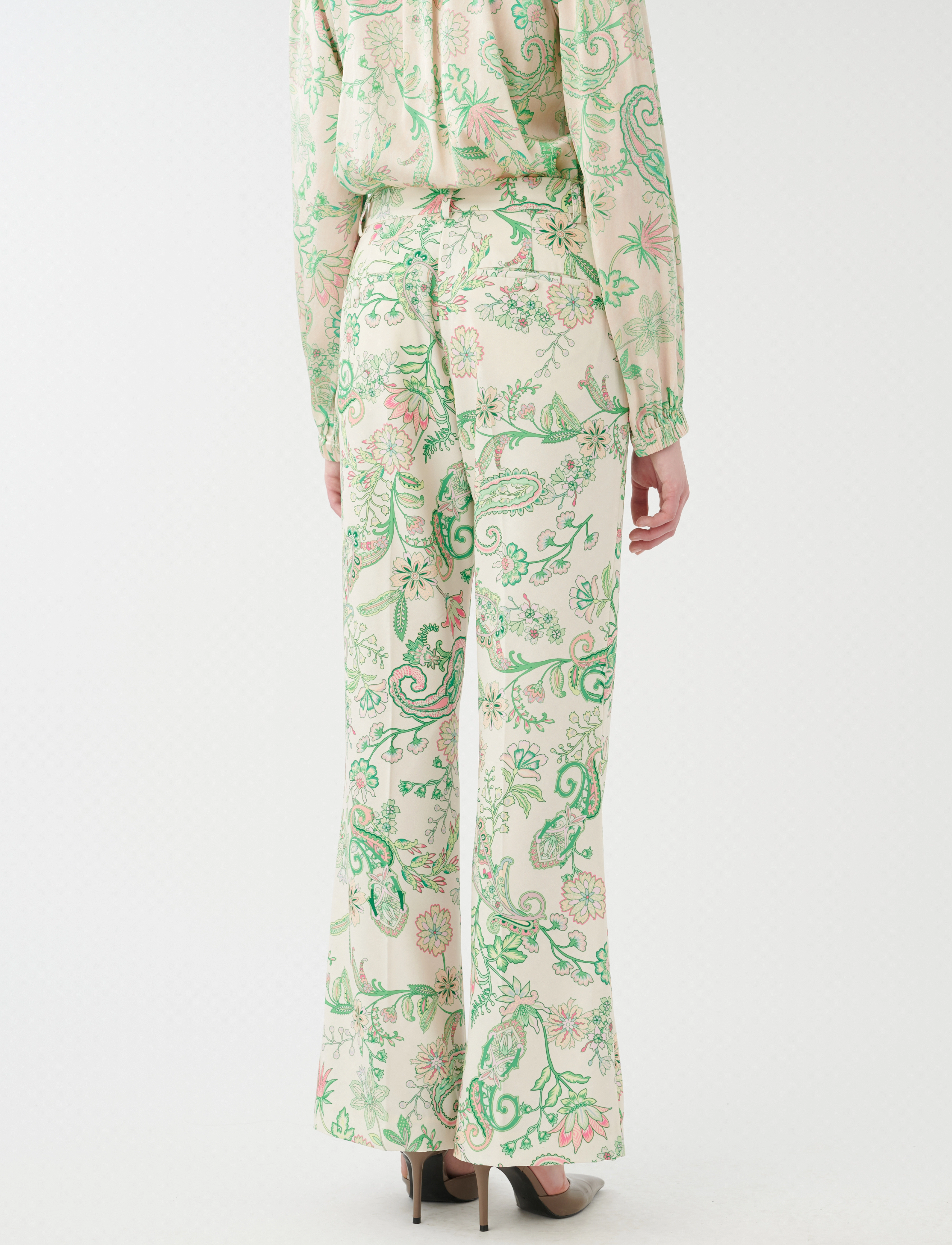 Dea Kudibal - RIHANNADEA - paisley frog - 3