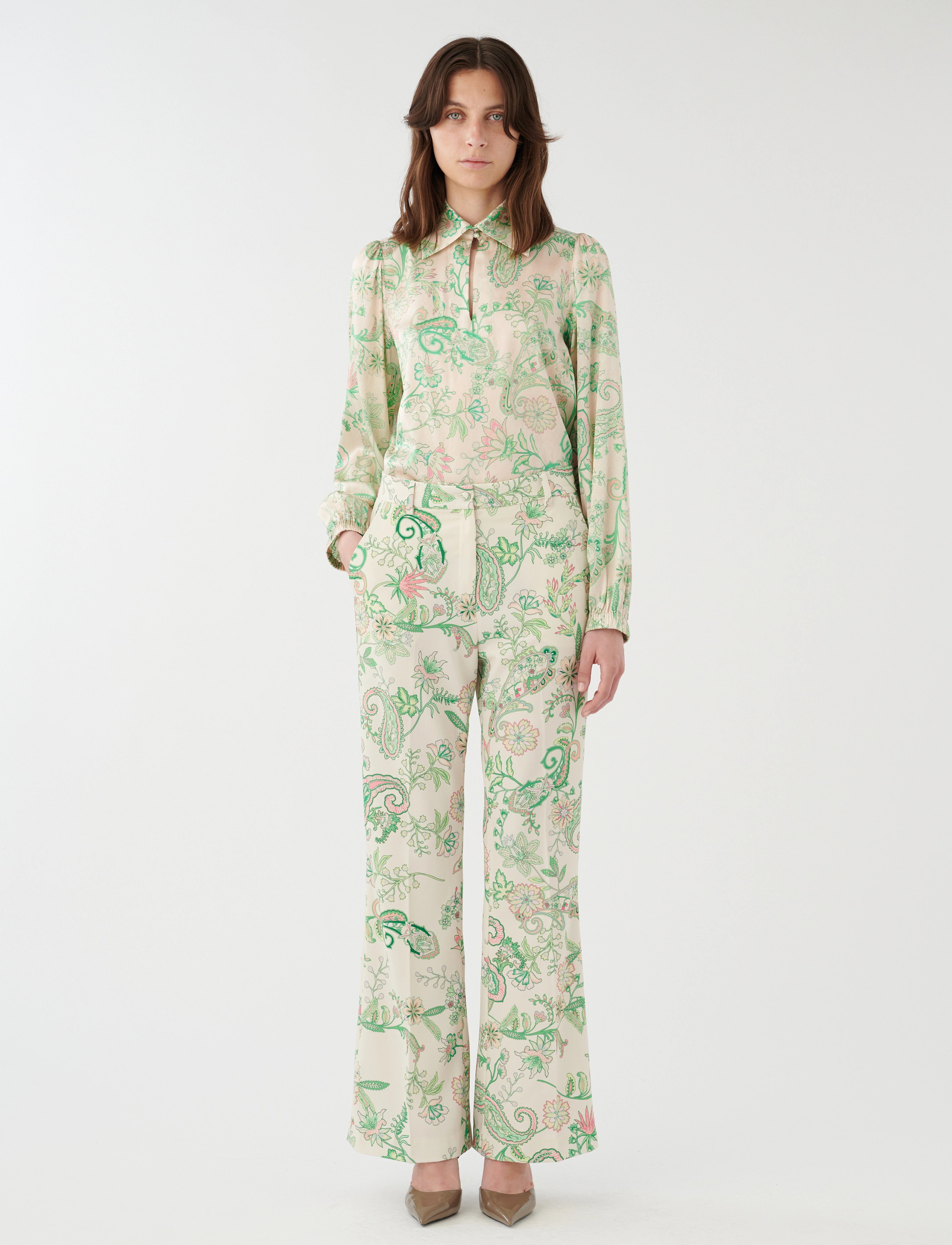 Dea Kudibal - RIHANNADEA - paisley frog - 4