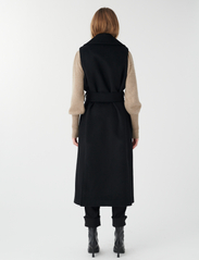 Dea Kudibal - SALONNA - winter coats - black - 4