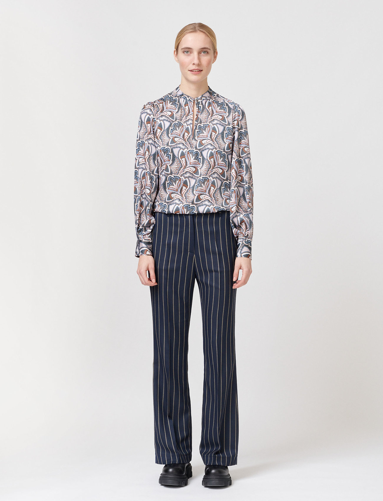 Dea Kudibal - STACY - trellis blue - 4