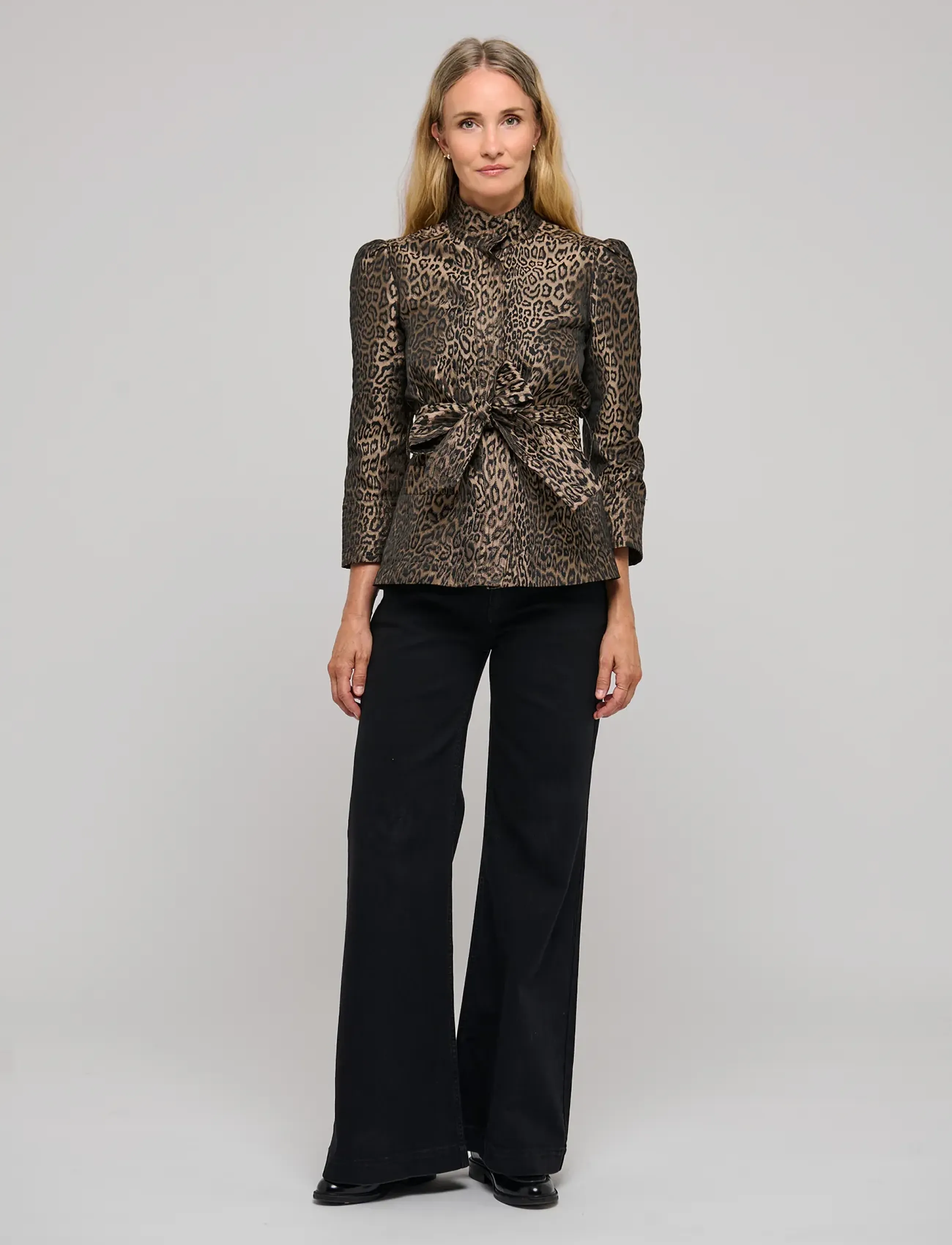 Dea Kudibal - ELLADEA NS - blazer mit gürtel - leo jacquard - 3