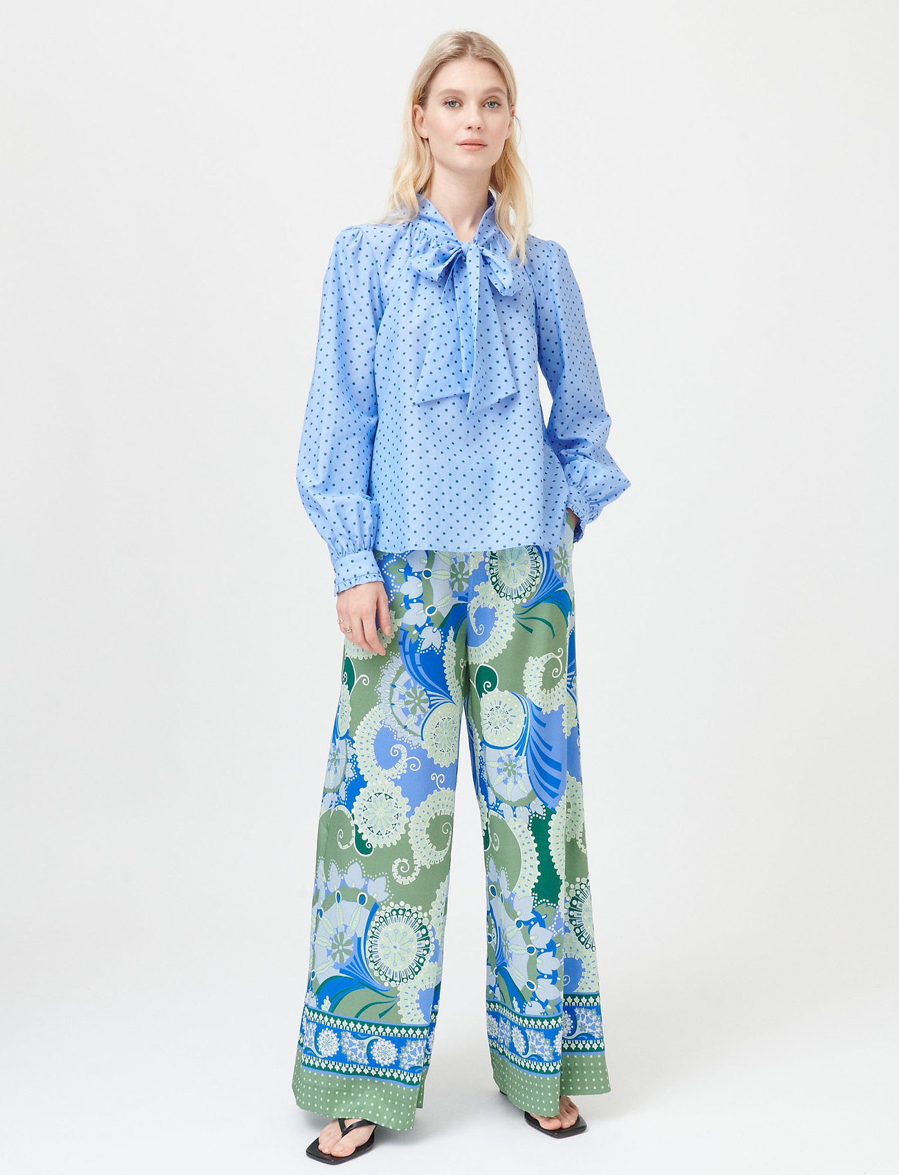 Dea Kudibal - LE NS (CO) - dot blue - 5