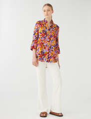 Dea Kudibal - KAMI EV - long-sleeved blouses - flora magenta - 2