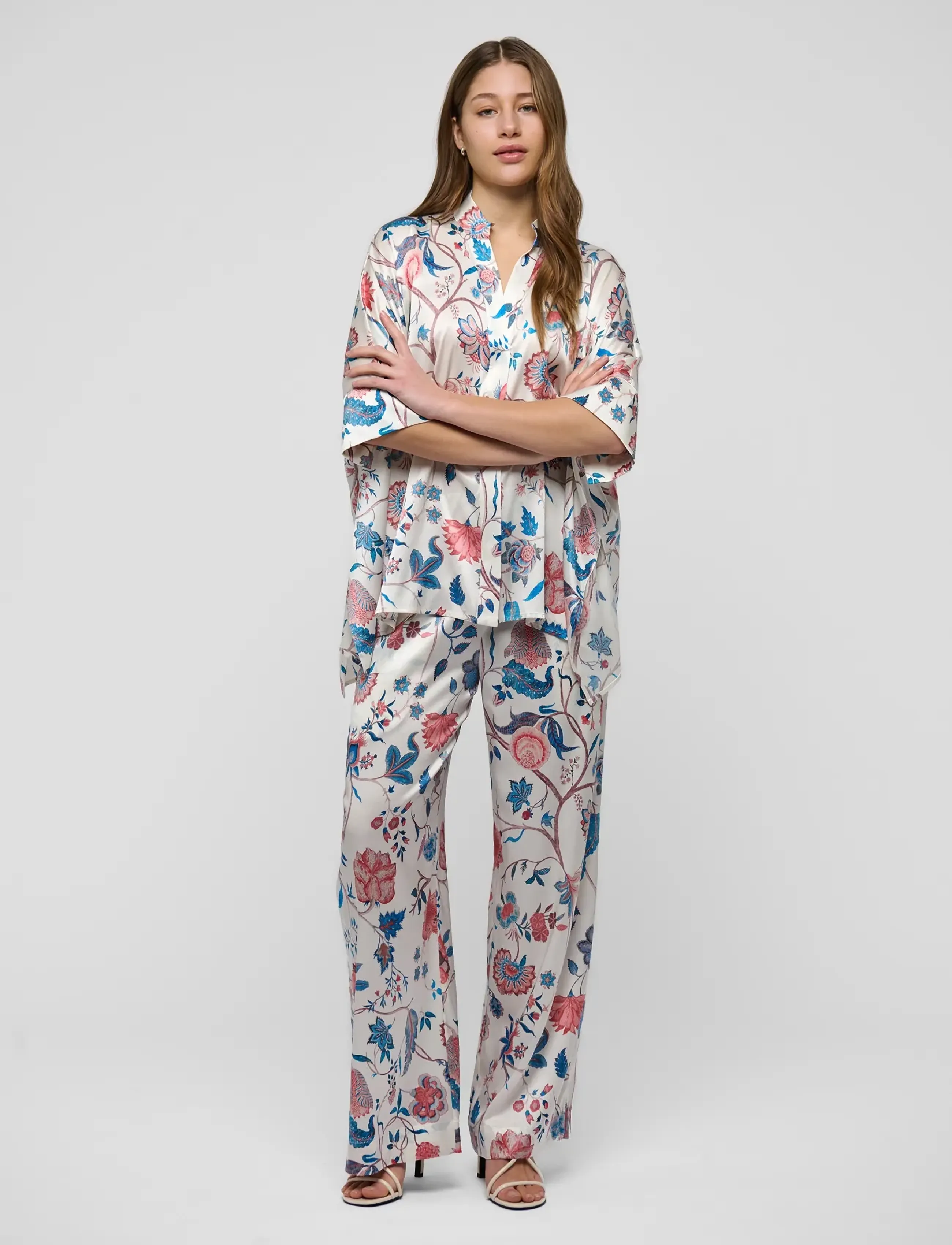 Dea Kudibal Mandydea, M, White, Bluser > Kortærmede, Dame
