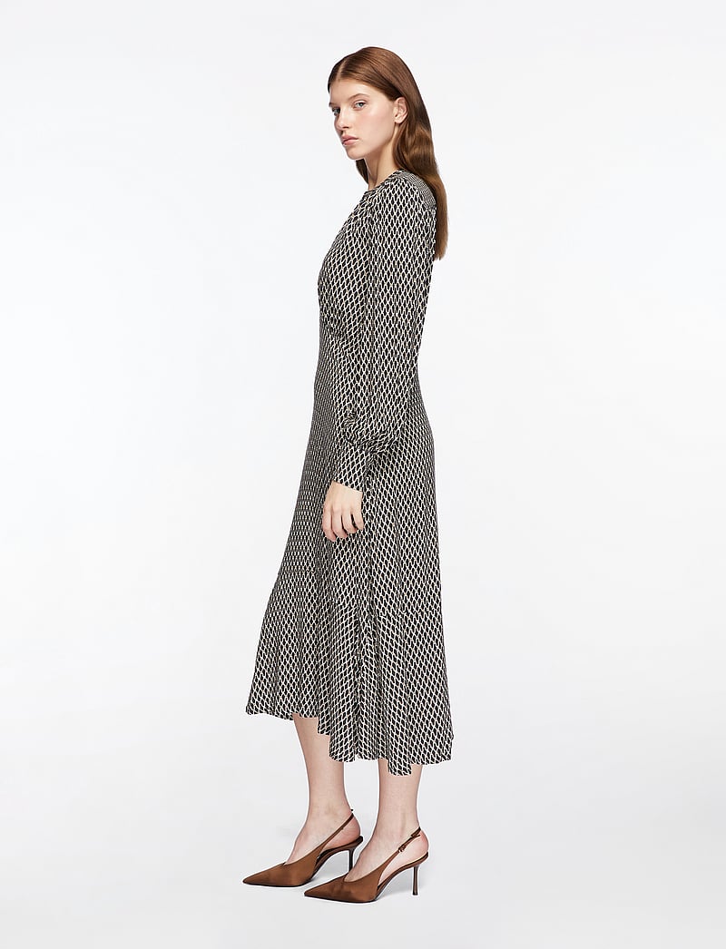 Dea Kudibal - RUMERDEA EV - sommerkjoler - takao - 3