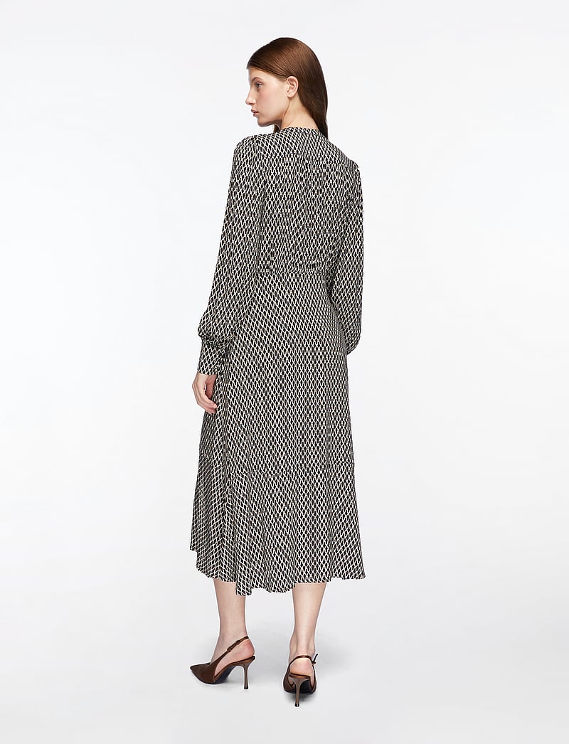 Dea Kudibal - RUMERDEA EV - sommerkjoler - takao - 4