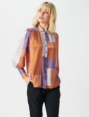 Dea Kudibal - CADENCE - langærmede skjorter - linear ultra violet - 3