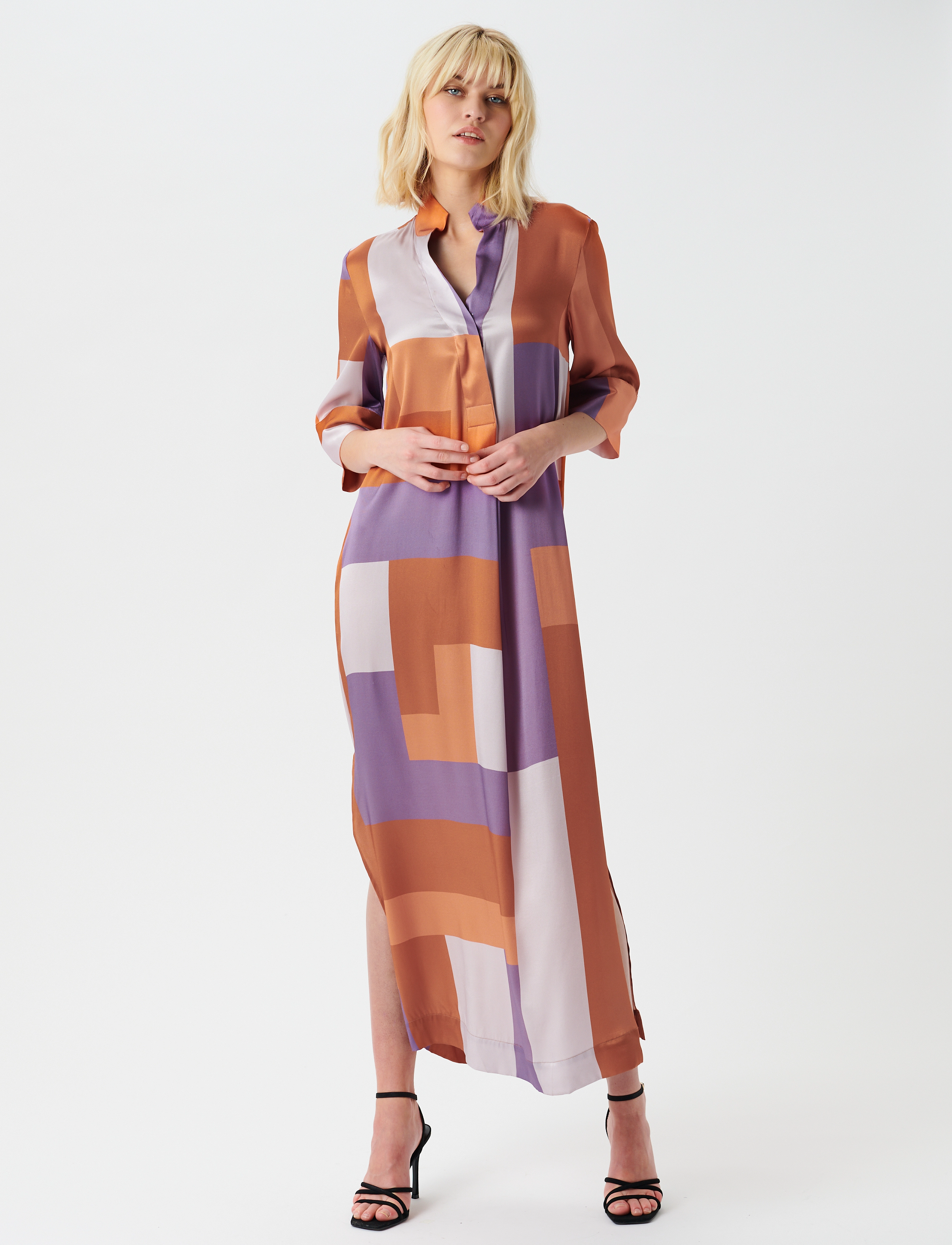 Dea Kudibal - HELGA - linear ultra violet - 2