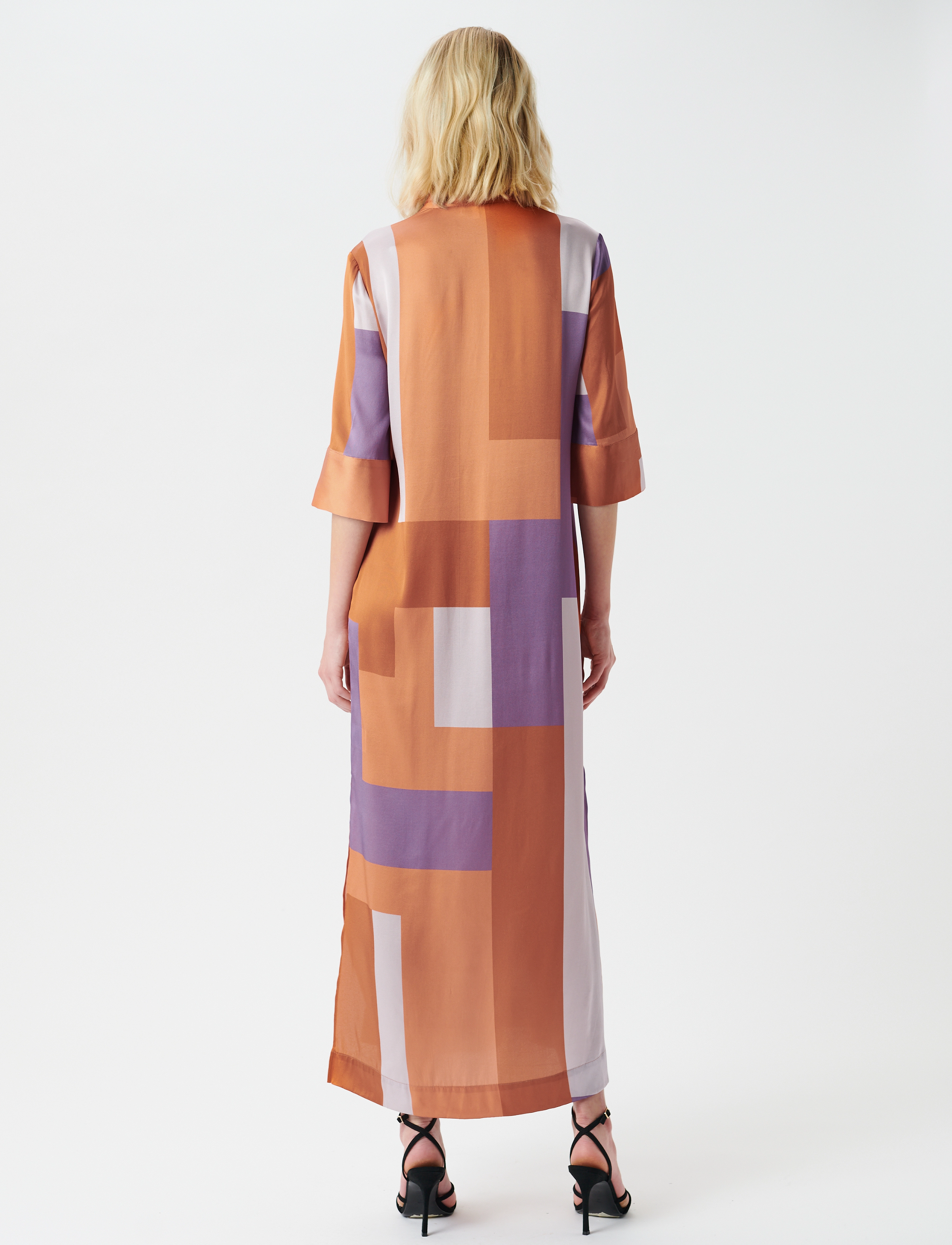 Dea Kudibal - HELGA - linear ultra violet - 4