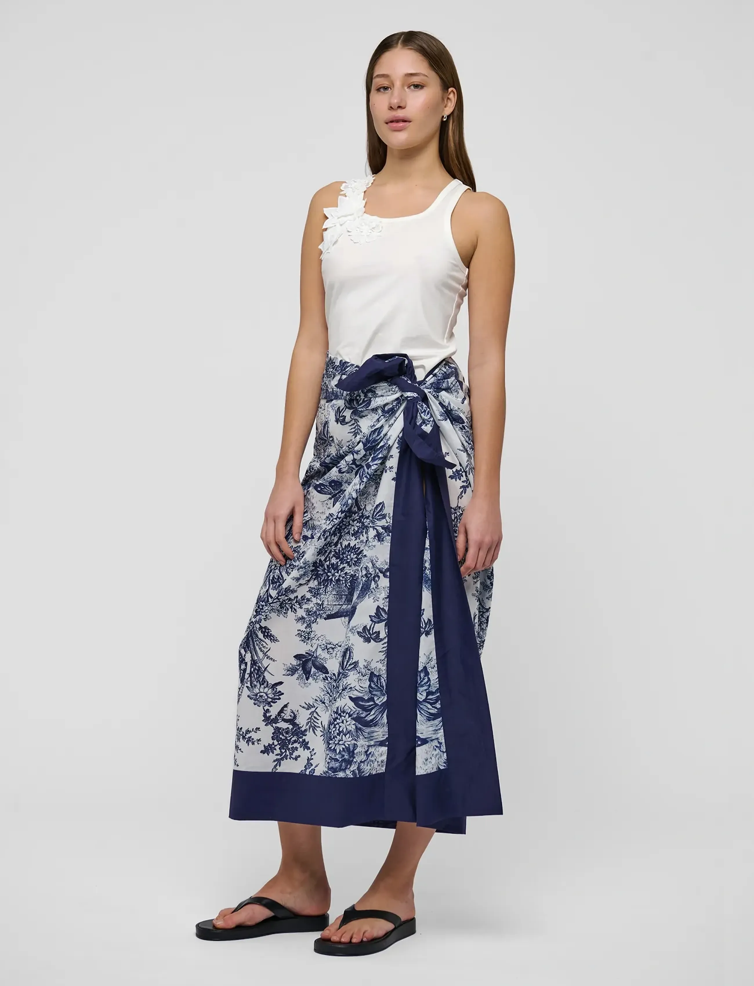 Dea Kudibal - LEONTINEDEA NS - strandmode - kew gardens ink - 2
