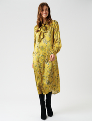 Dea Kudibal - NOLEY - vidutinio ilgio suknelės - anthurium canary - 2