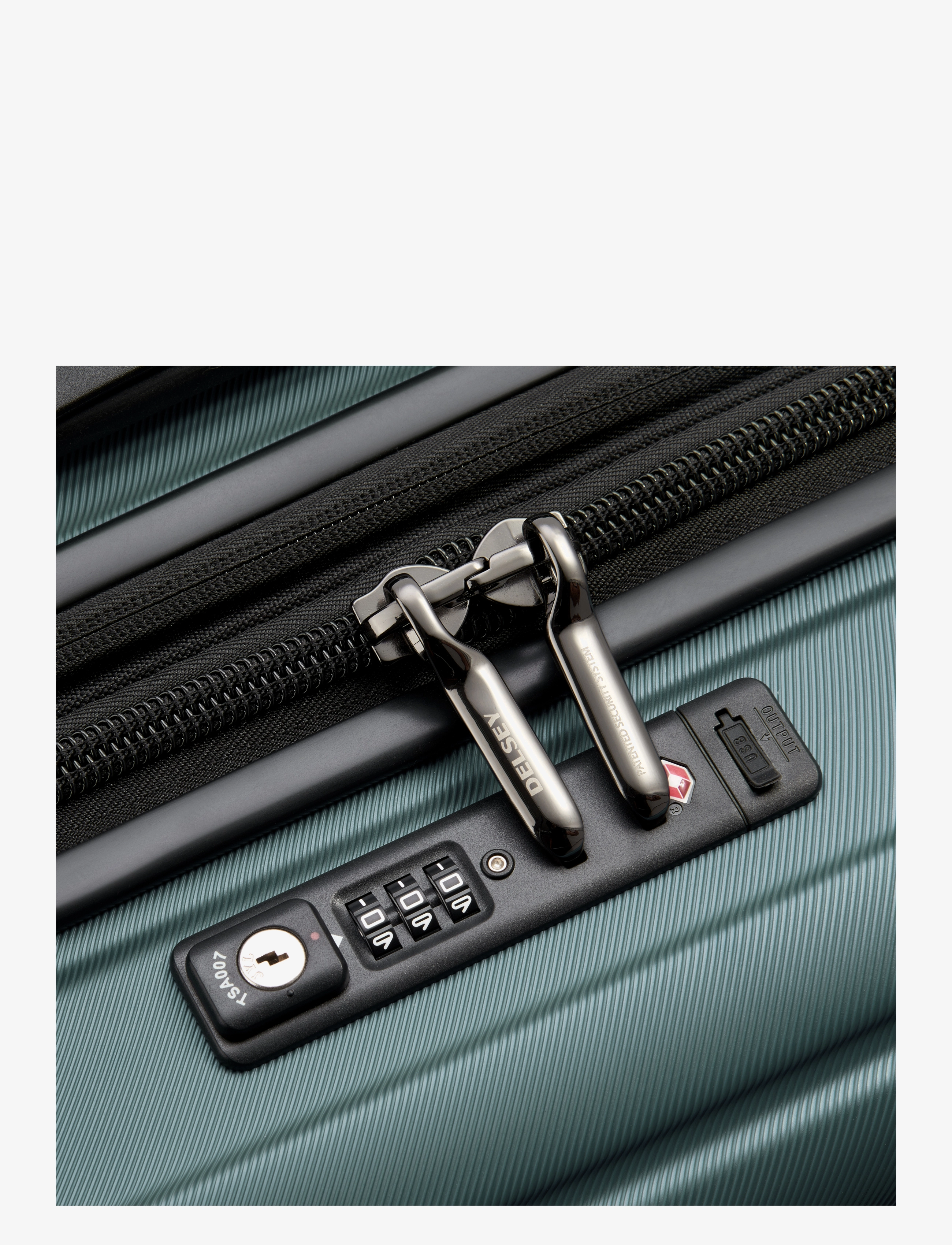 DELSEY PARIS - Shadow 5.0  75 cm trolley case - store kufferter - green - 5