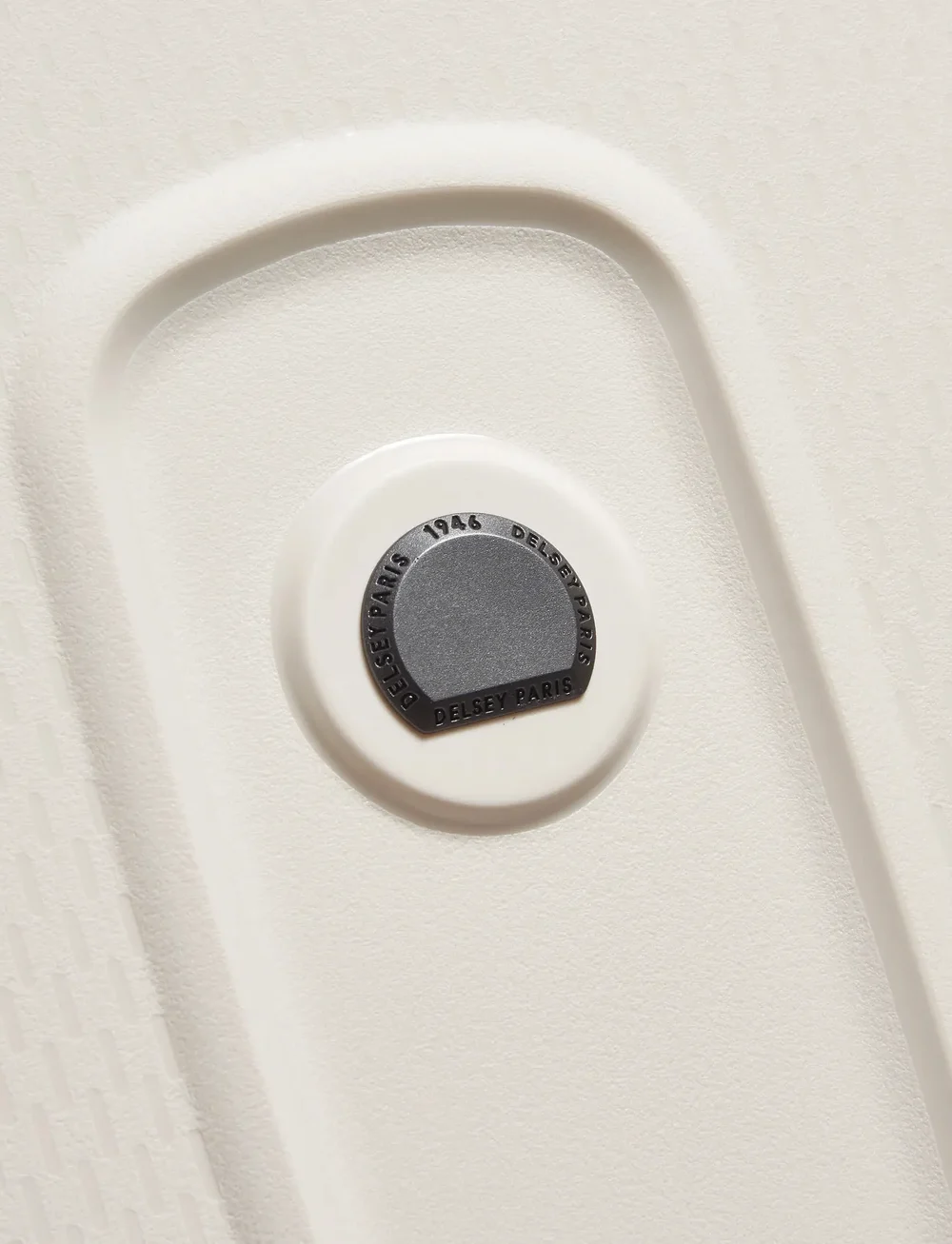 DELSEY PARIS - MONCEY 69 cm 4DW trolley case - resväskor - angora - 4