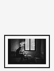 Democratic Gallery - Poster Monochrome Man - zemākās cenas - black - 0