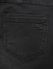 Denim Hunter - 33 THE CELINA HIGH STRAIGHT CUSTOM - raka jeans - black wash - 4