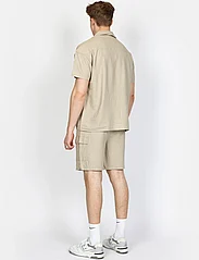 Denim project - DPLinen Blend Pocket Shorts - linen shorts - roasted cashew - 3