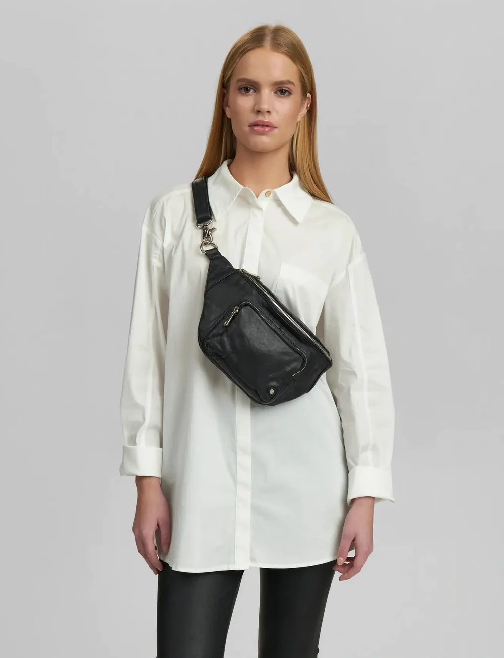 DEPECHE - Bumbag - magväskor - black - 0