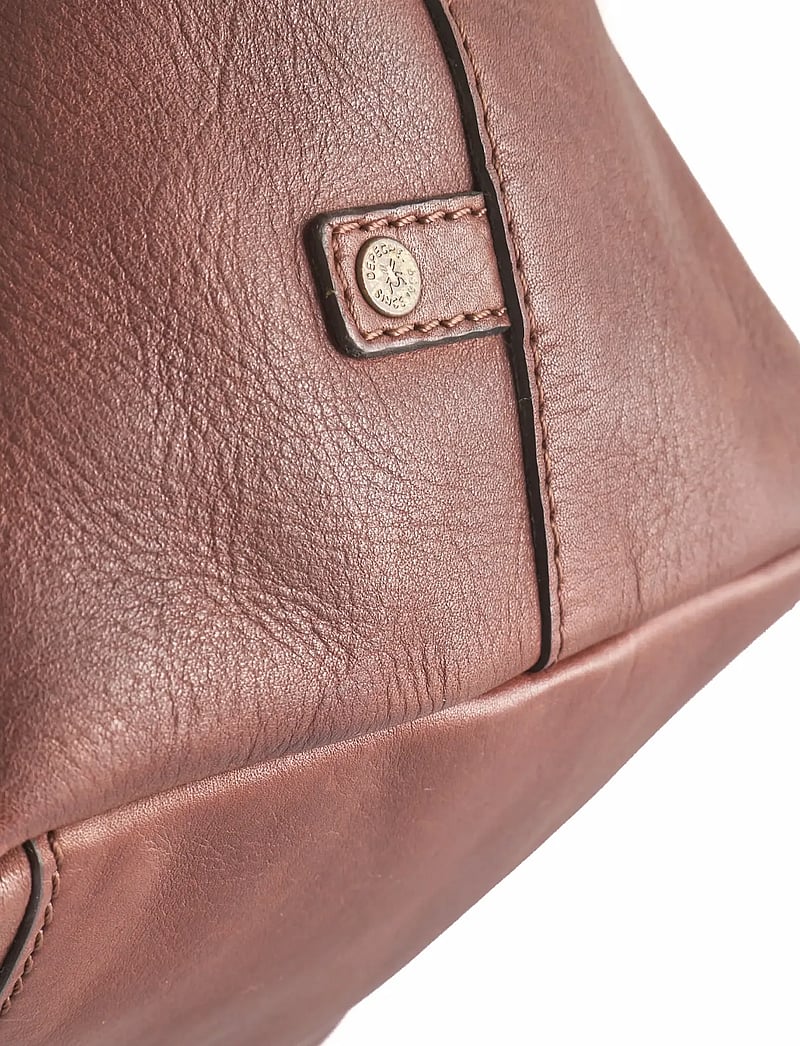 DEPECHE - Shopper - shoppers - 221 chesterfield - 4