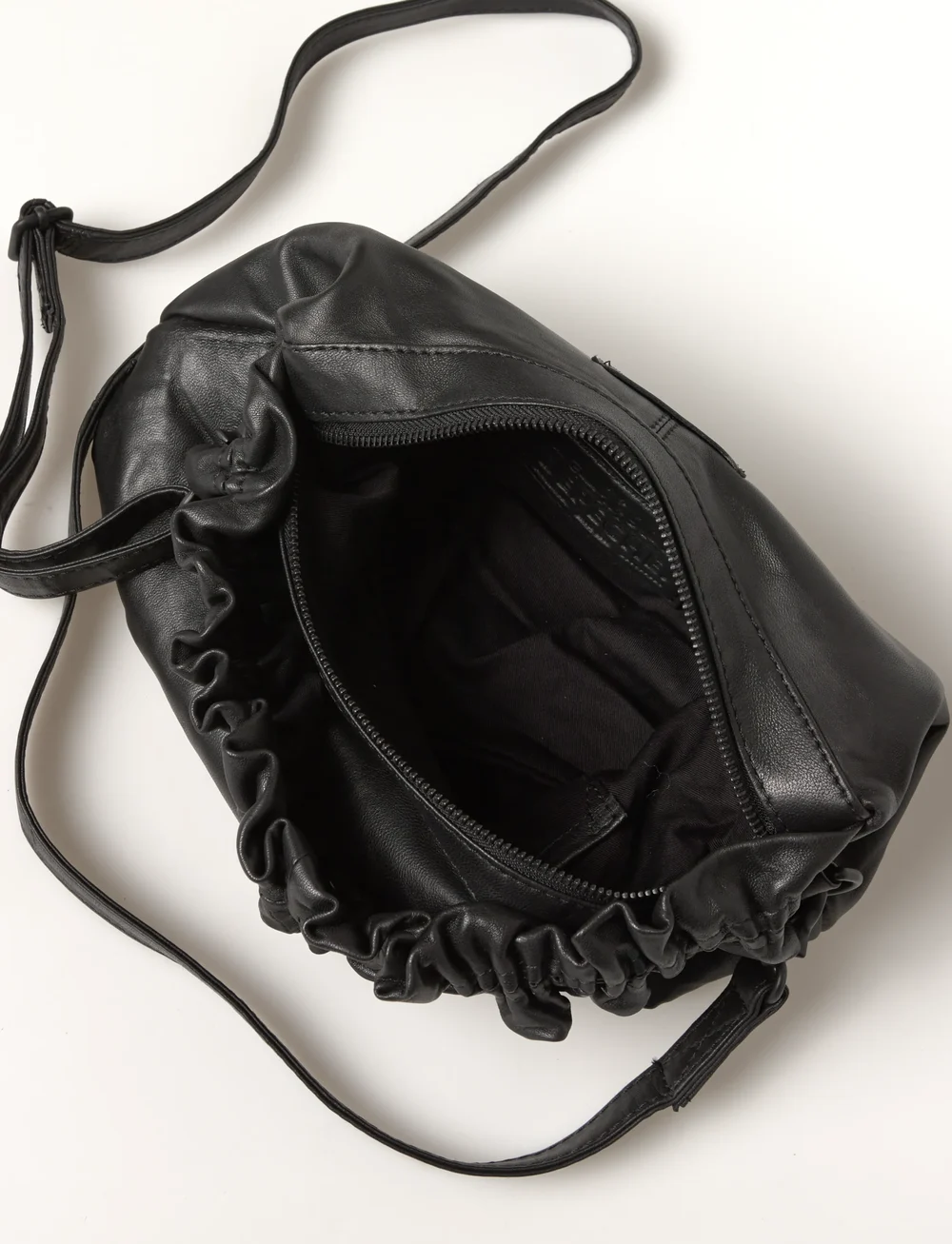 DEPECHE - Crossover - umhängetaschen - 099 black (nero) - 5