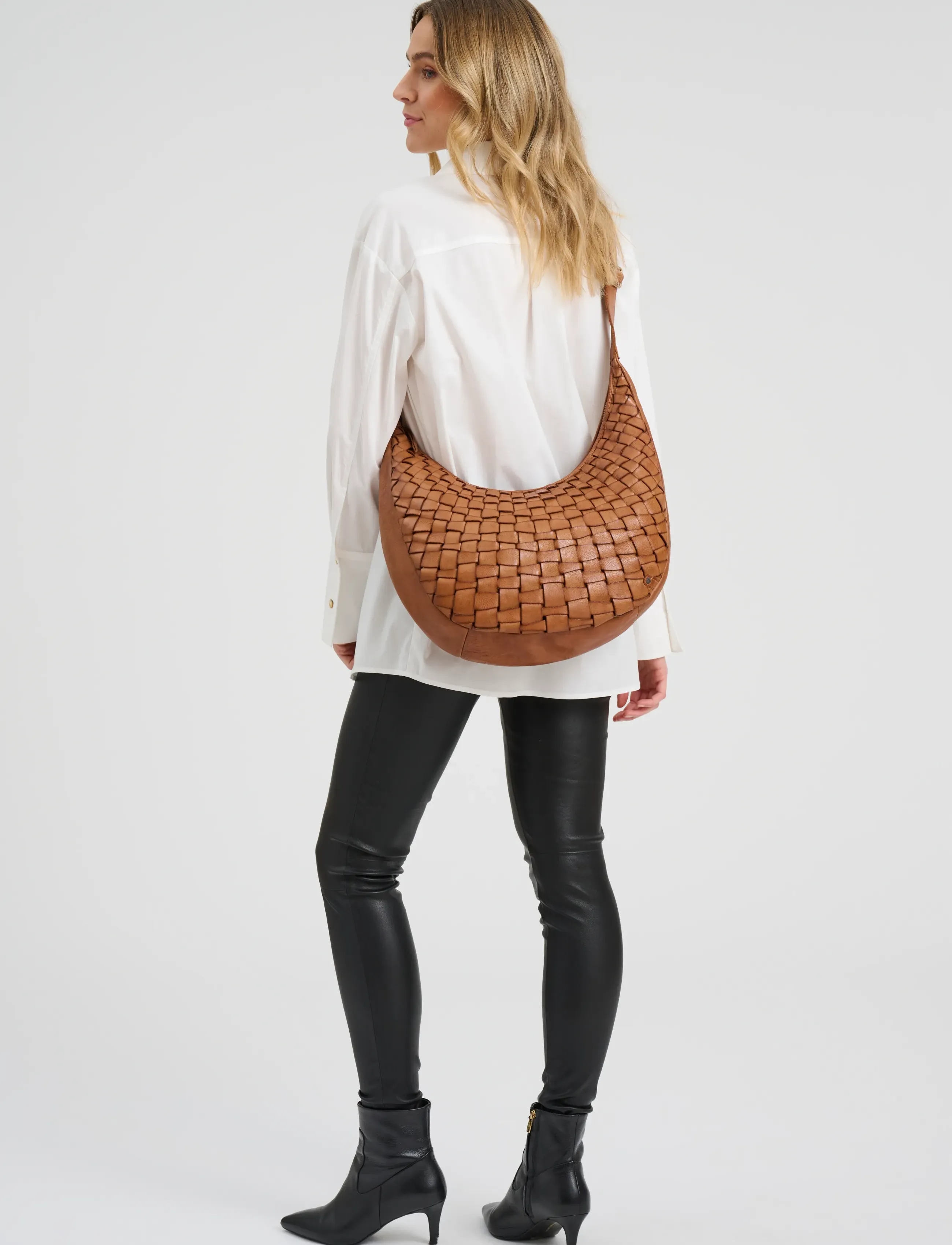 DEPECHE - Warsaw Shoulderbag - accessoarer - 005 vintage cognac - 3