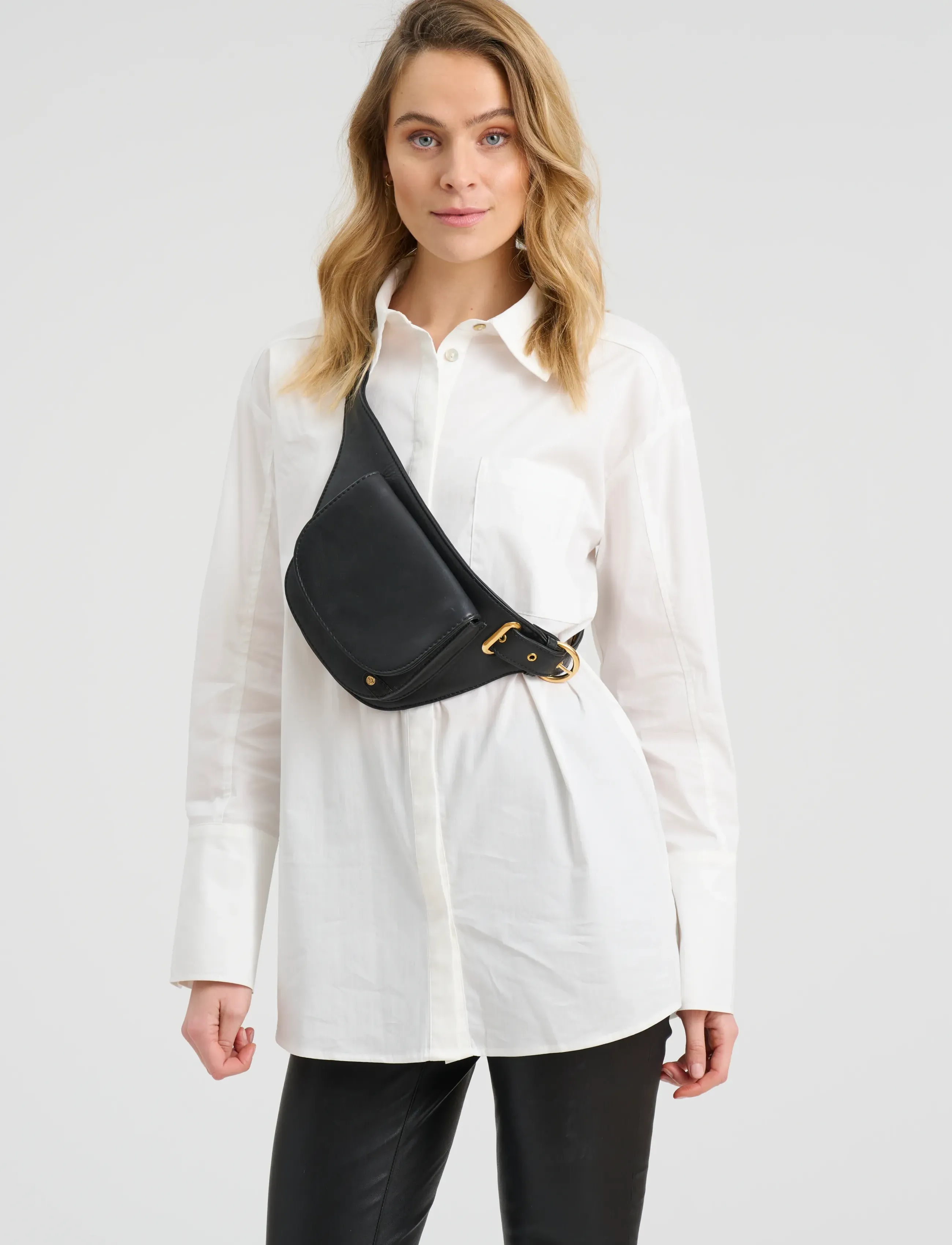 DEPECHE - Golden Chic Beltbag - 099 black - 3