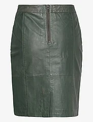 DEPECHE - DicteDEP Leather Skirt - nahast seelikud - 102 bottle green - 1