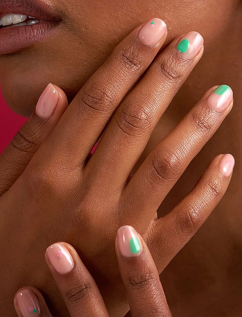 Depend Cosmetic - Gel iQ Aum - makeup - aum - 0