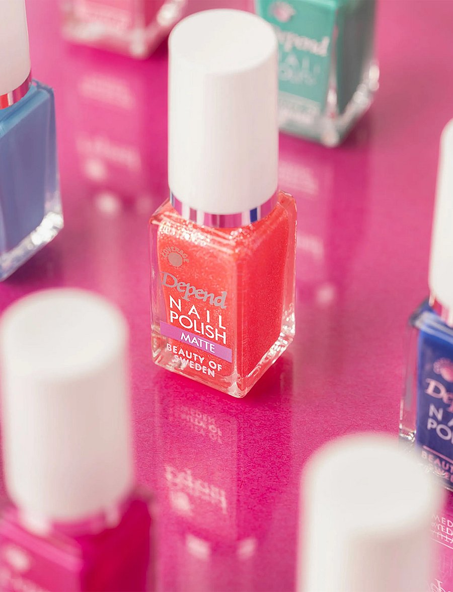 Depend Cosmetic - Girly Lady - makeup - minilack 860 - 4