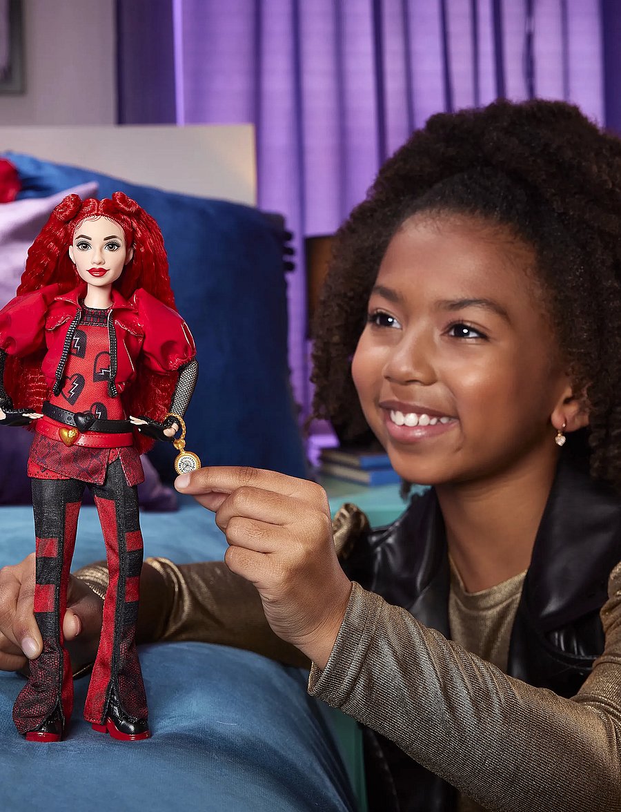 Descendants - Disney Descendants: The Rise Of Red , Red, Daughter of Queen of Hearts Doll - puppen - multi color - 0