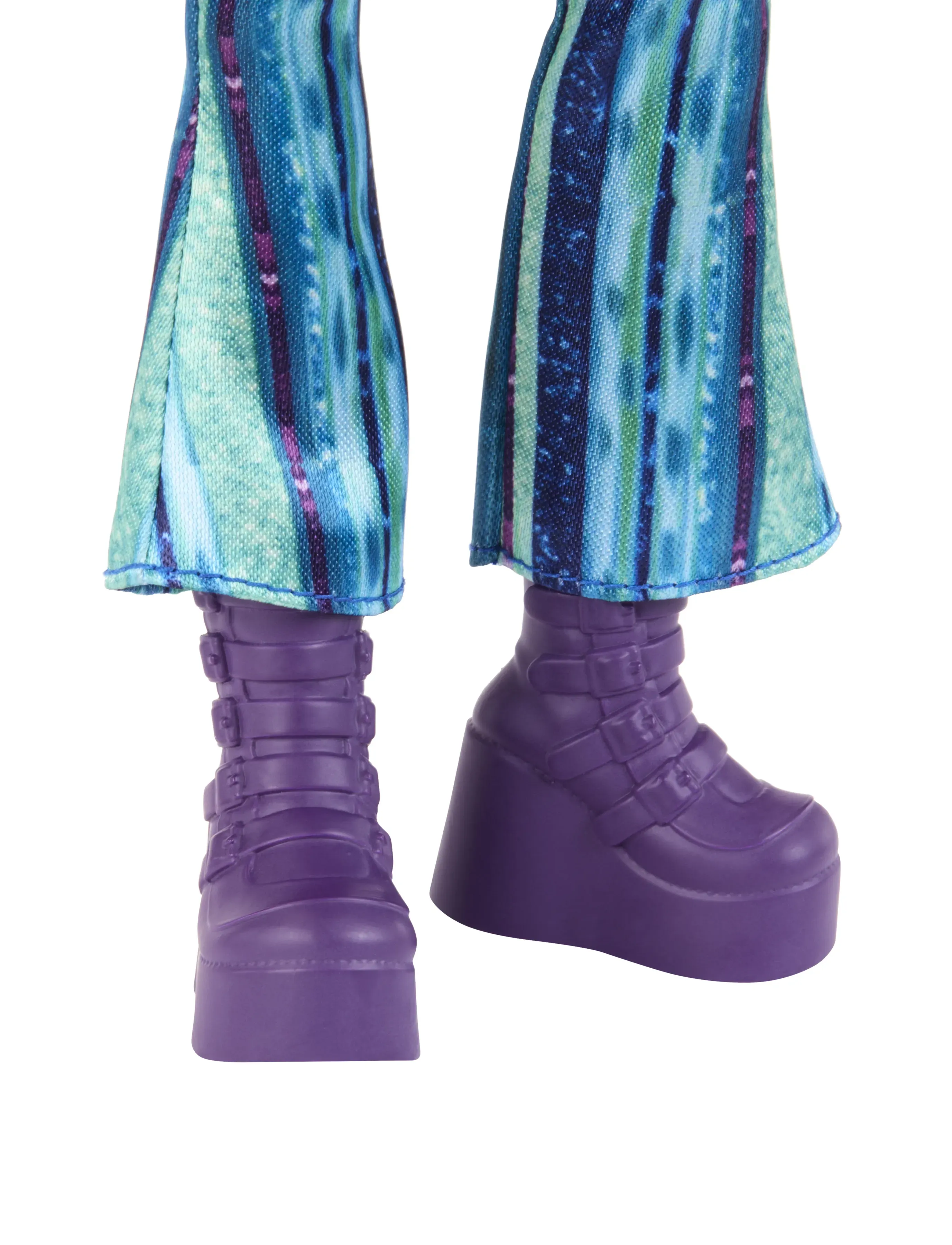 Descendants - Disney Descendants: The Rise Of Red , Uliana, Younger Sister of Ursula Doll - poupées - multi color - 5