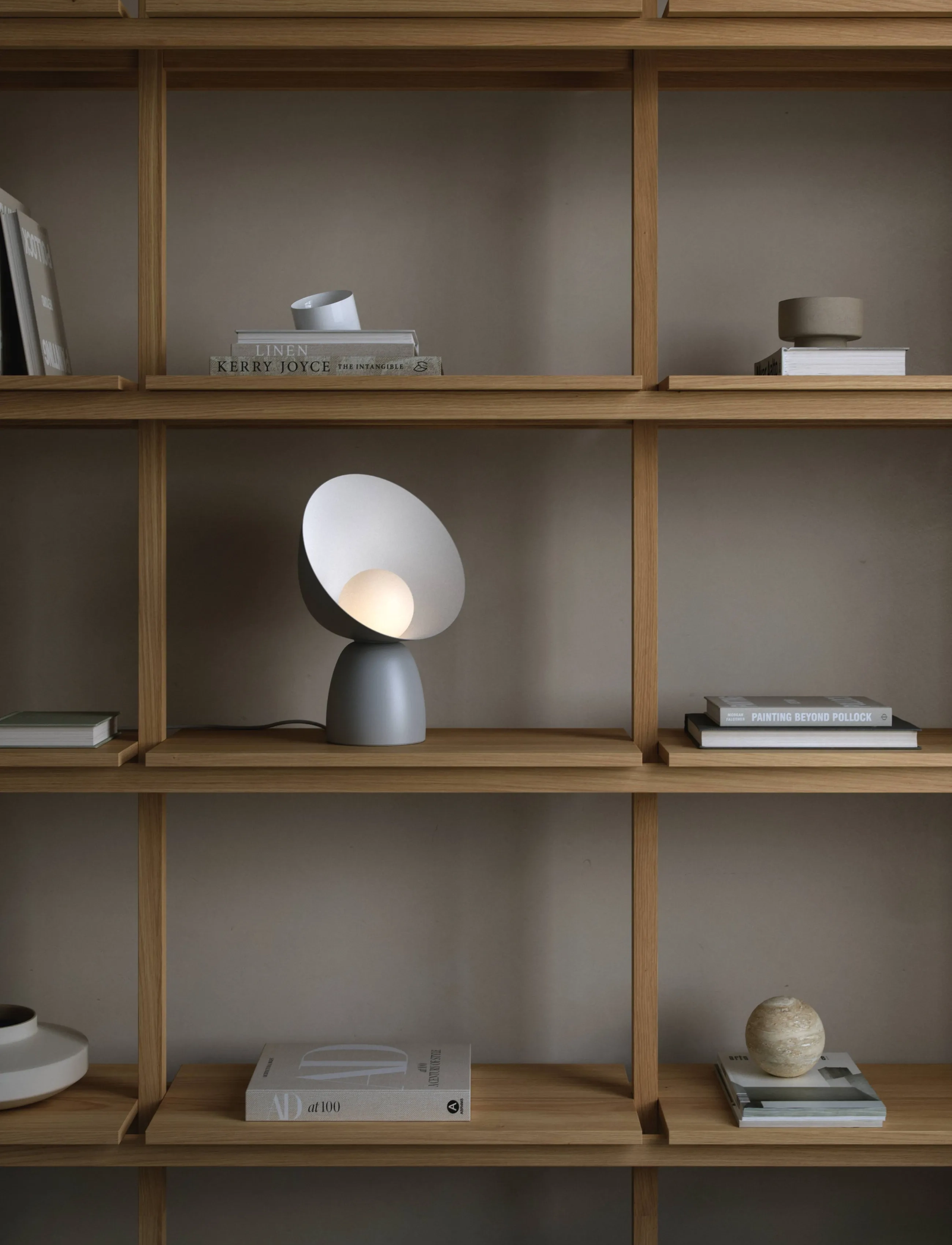 Design For The People Hello | Bordlampe, H42 cm, Lamps, Grau - Table Homeware